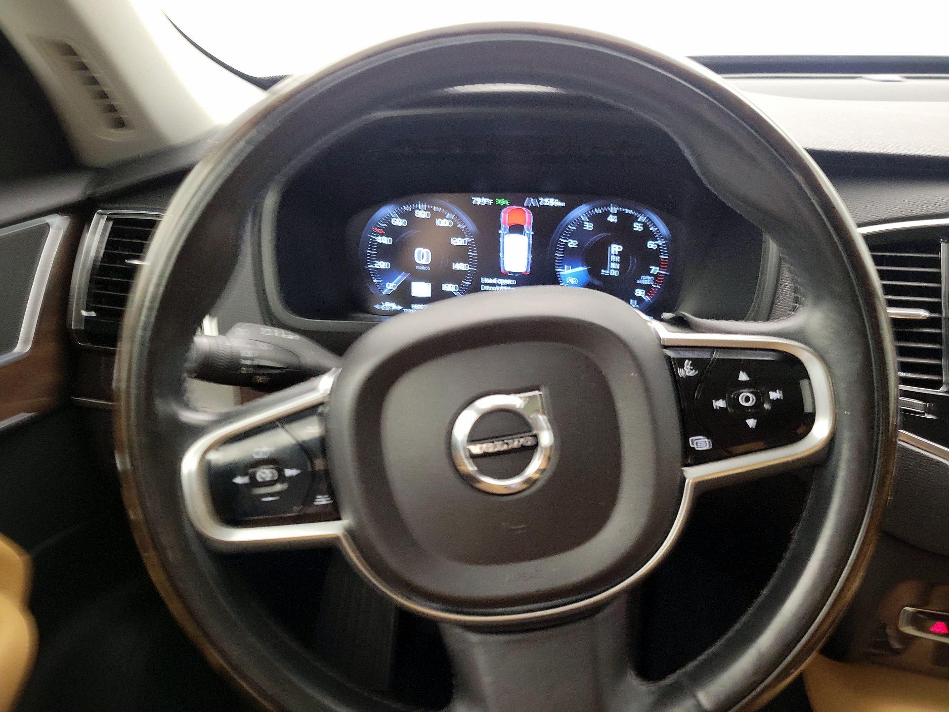 Thumbnail: 2016 Volvo XC90 - 10