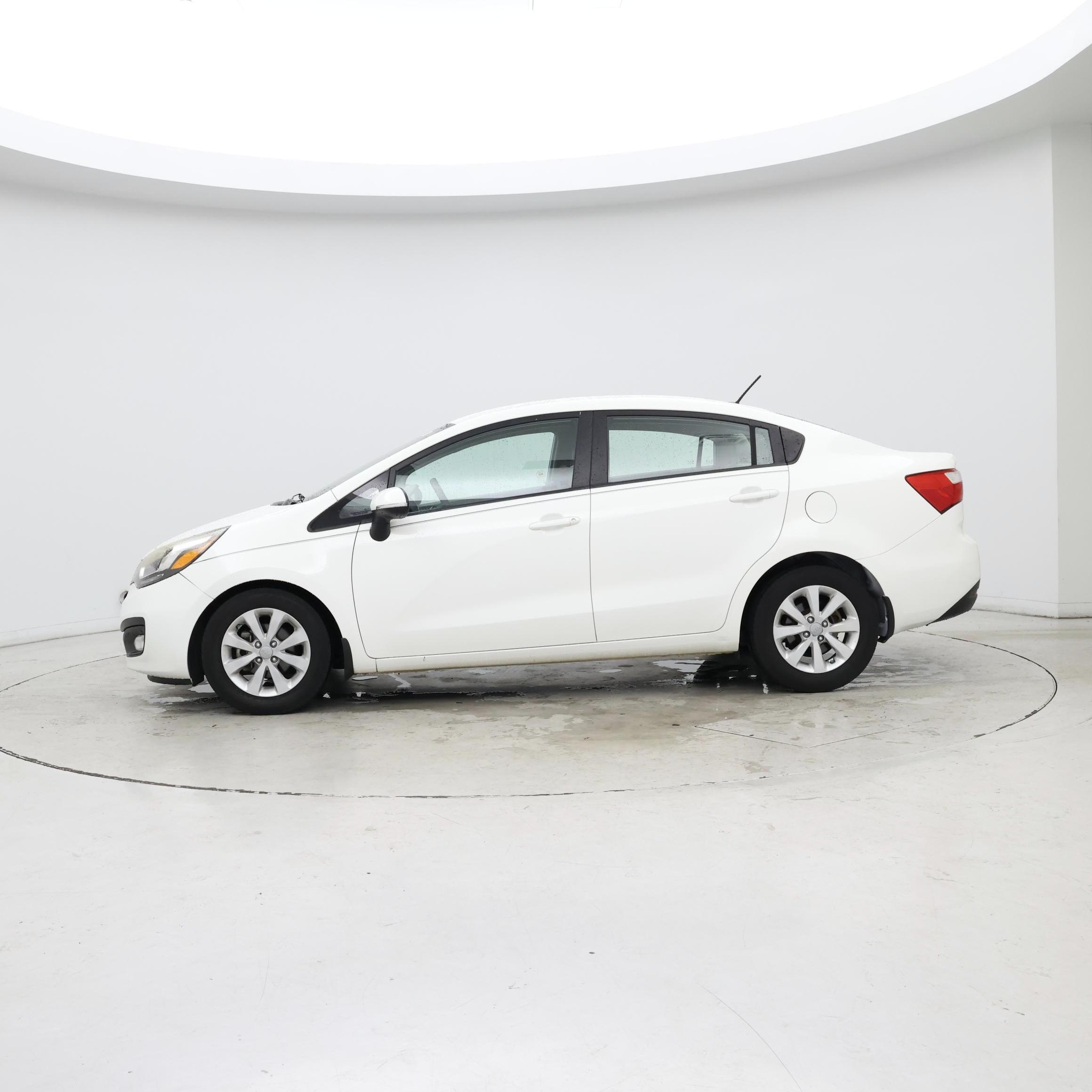 Thumbnail: 2013 Kia Rio - 3