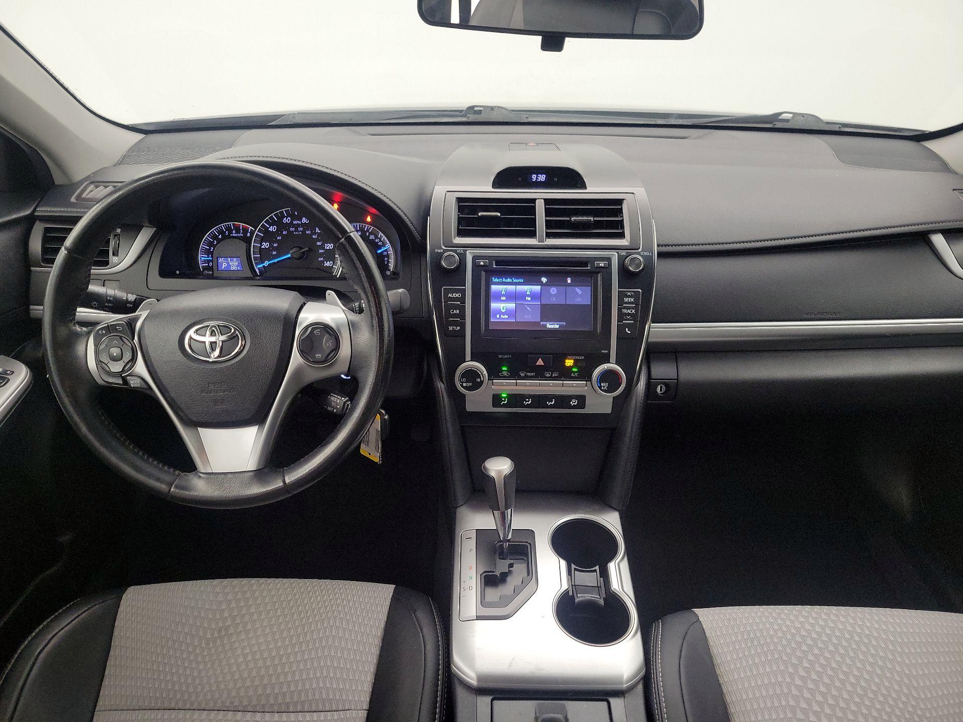 Thumbnail: 2014 Toyota Camry - 9