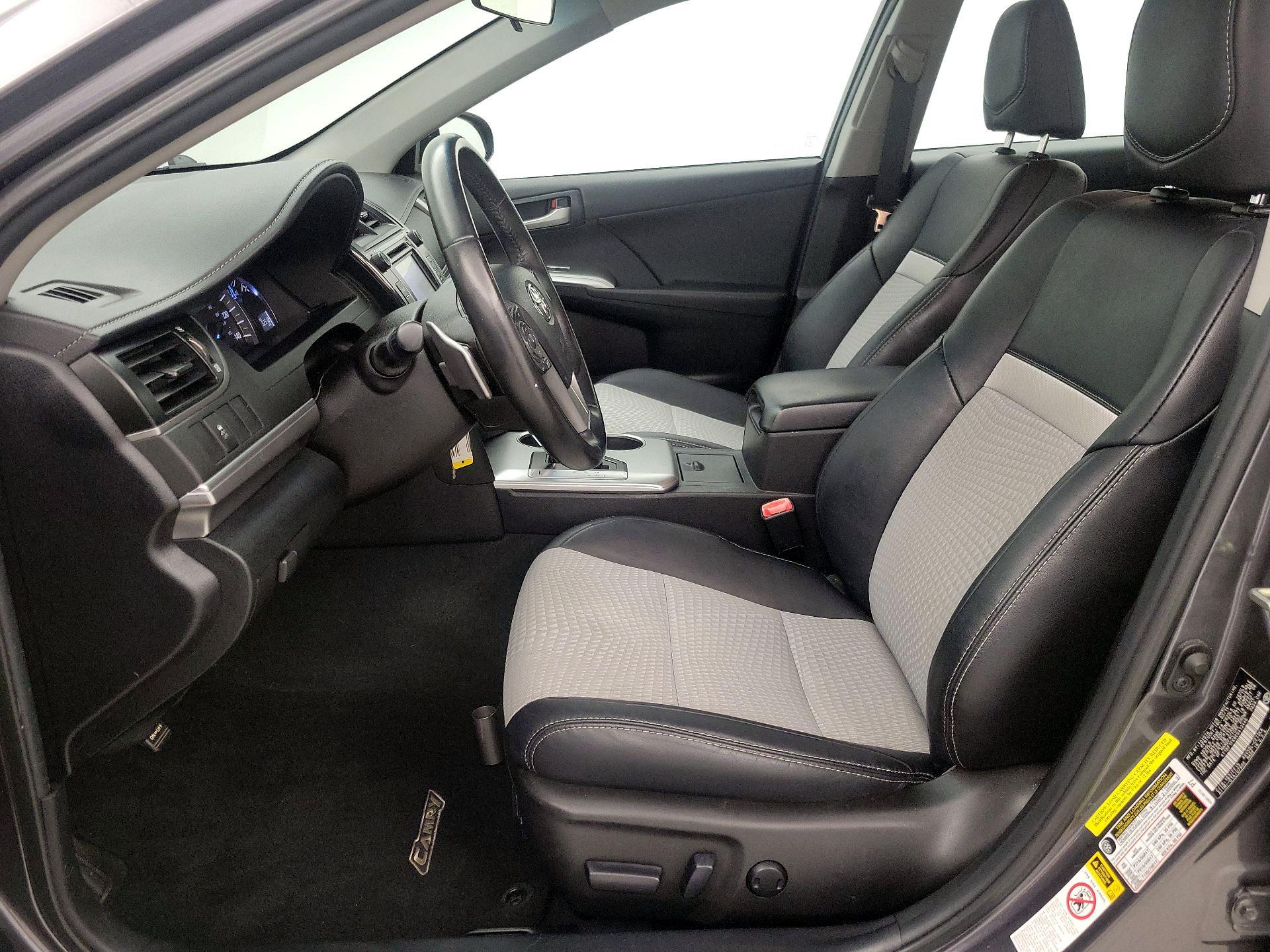 Thumbnail: 2014 Toyota Camry - 11