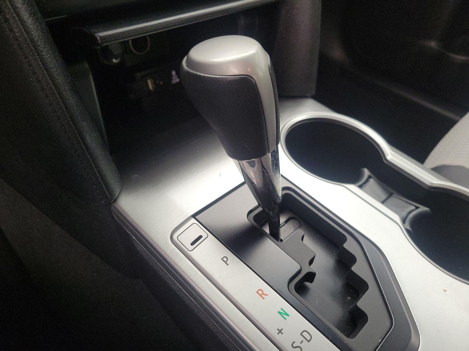 Thumbnail: 2014 Toyota Camry - 17