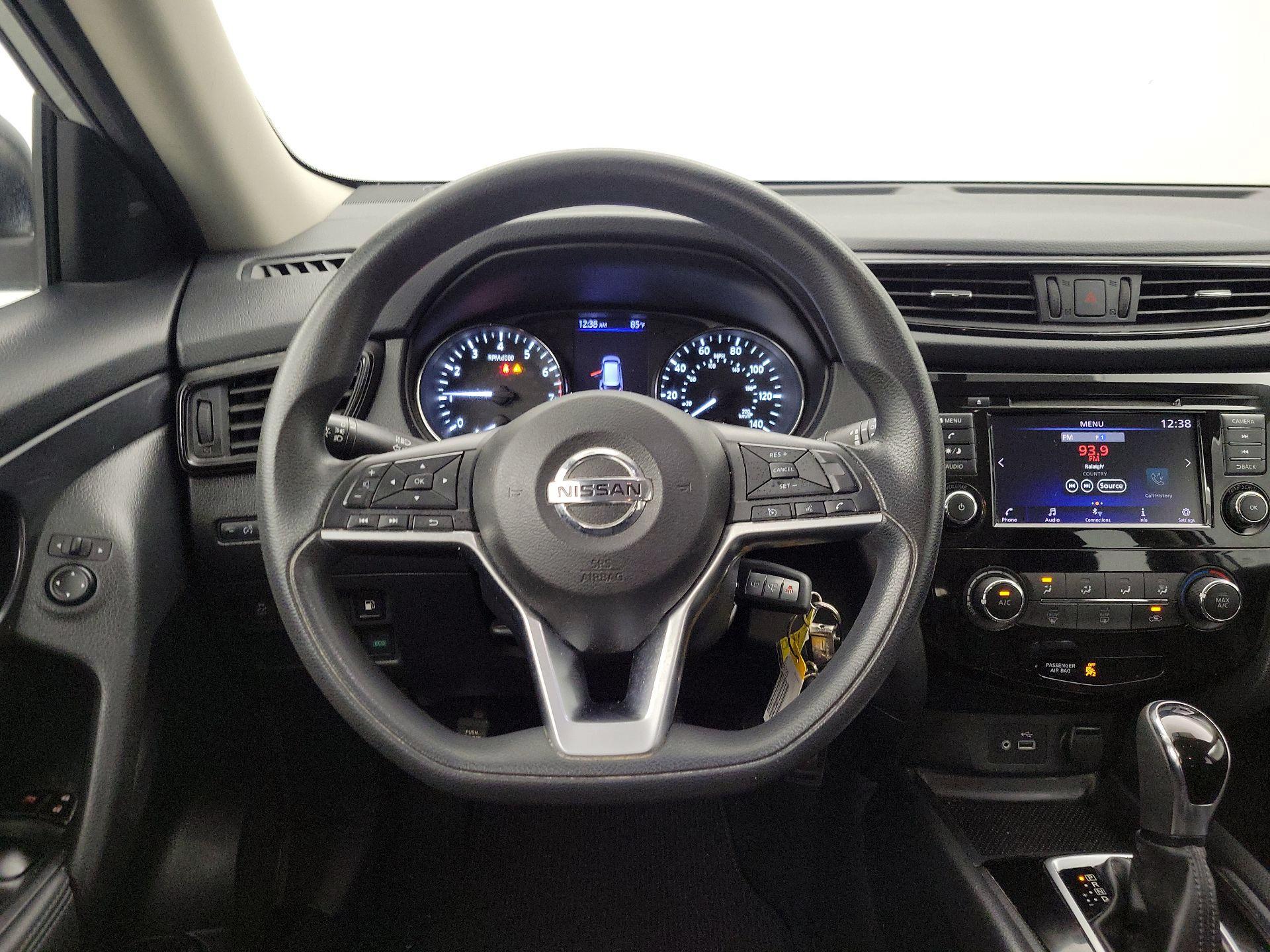 Thumbnail: 2018 Nissan Rogue - 10