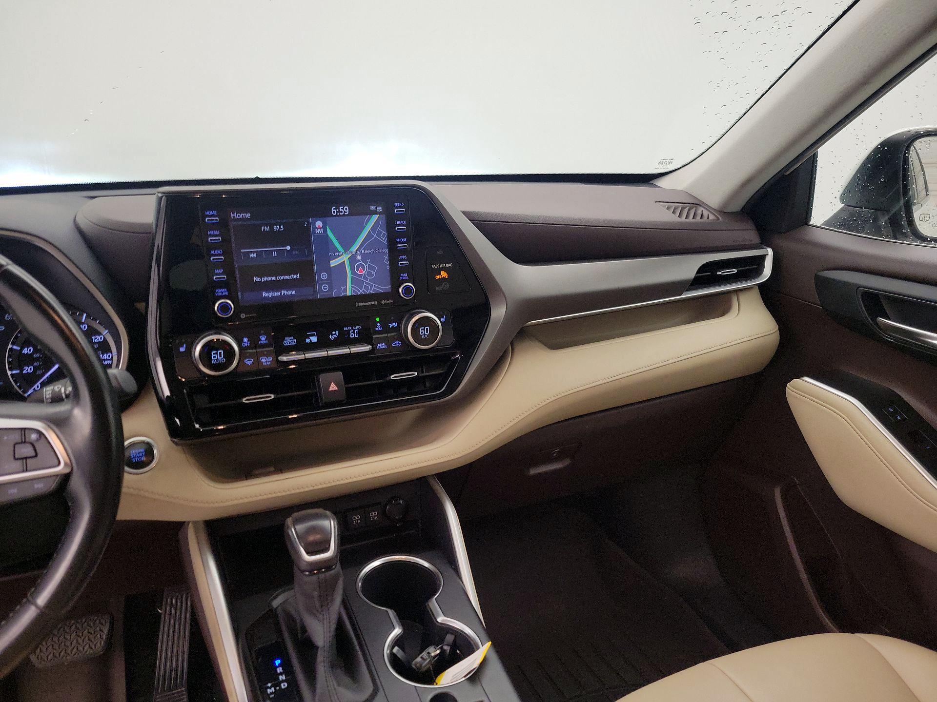 Thumbnail: 2020 Toyota Highlander - 9