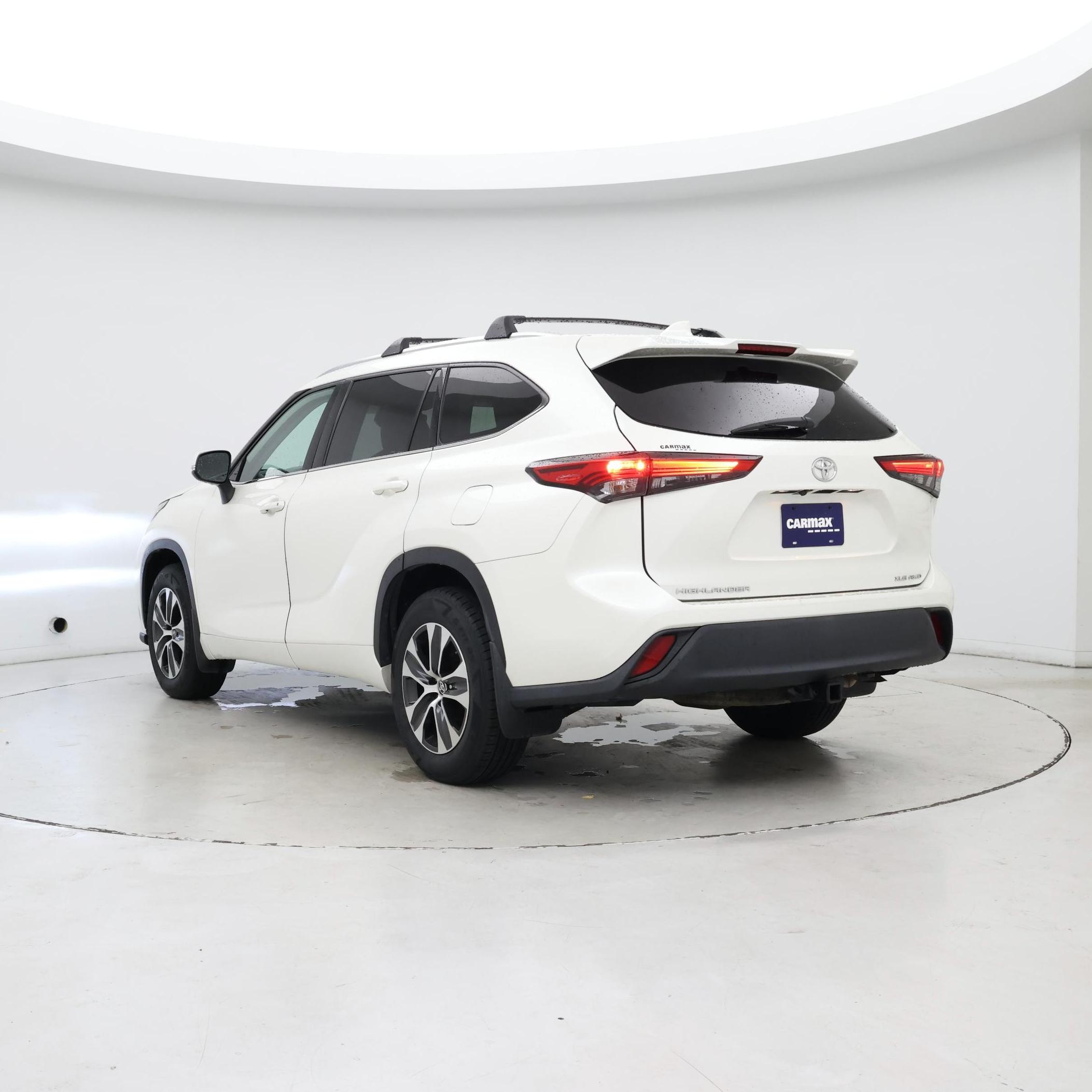Thumbnail: 2020 Toyota Highlander - 2