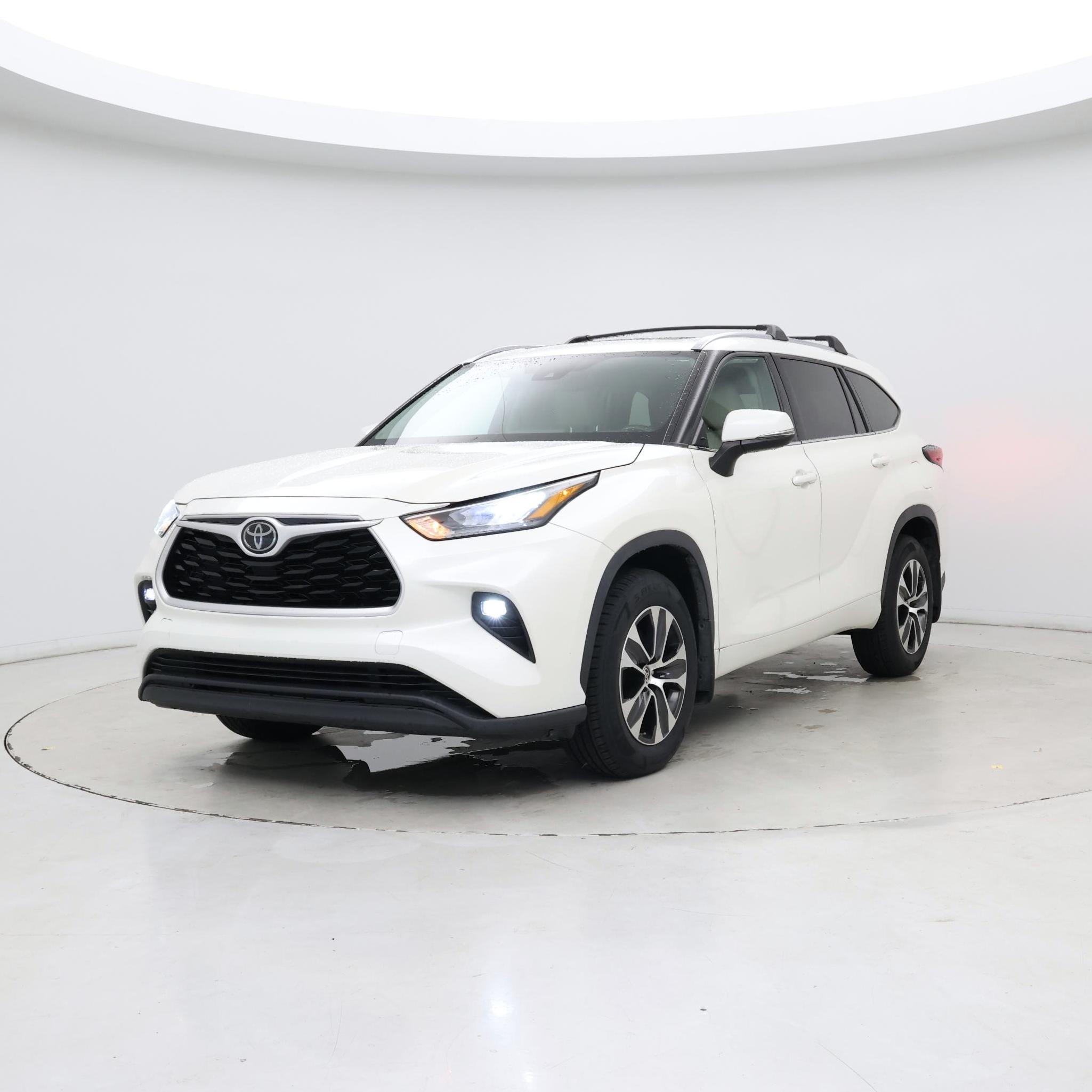 Thumbnail: 2020 Toyota Highlander - 4