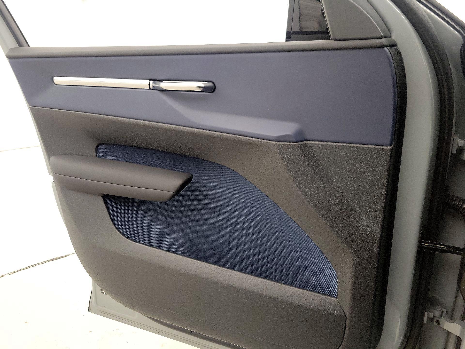 Thumbnail: 2025 Volvo EX30 - 12