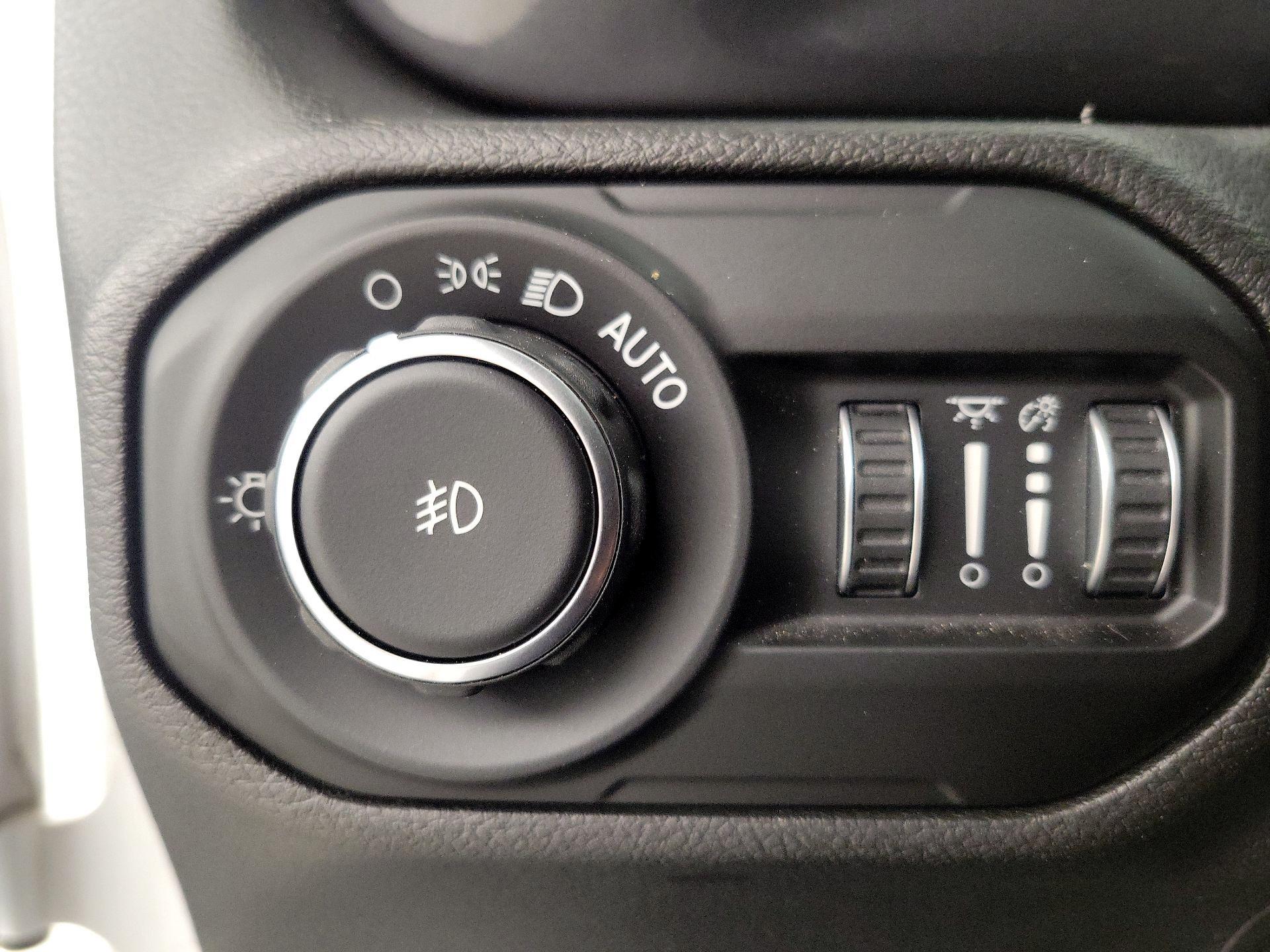 Thumbnail: 2021 Jeep Wrangler - 13