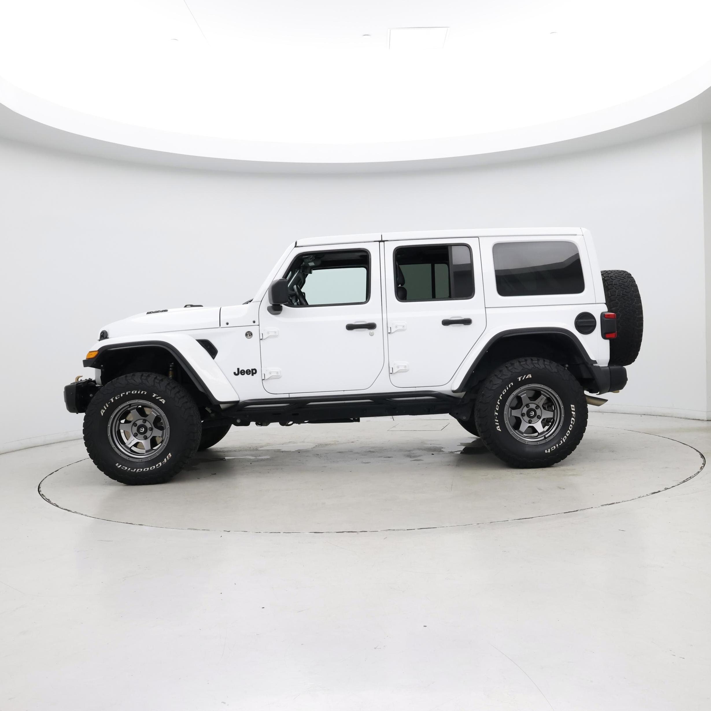 Thumbnail: 2021 Jeep Wrangler - 3
