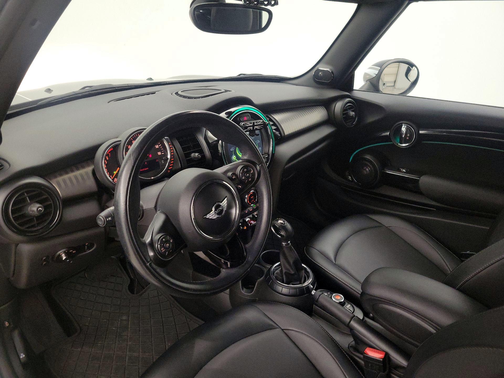 Thumbnail: 2017 MINI Cooper - 9