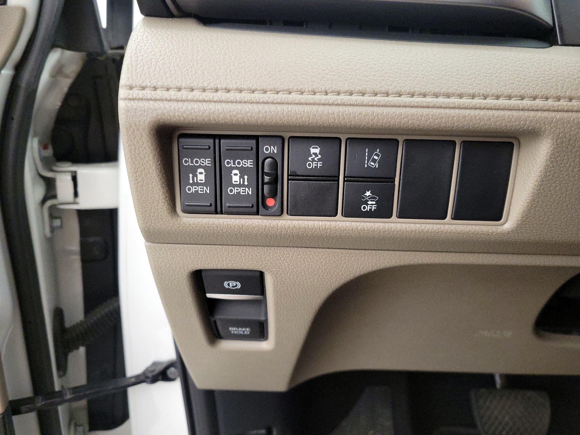 Thumbnail: 2020 Honda Odyssey - 13