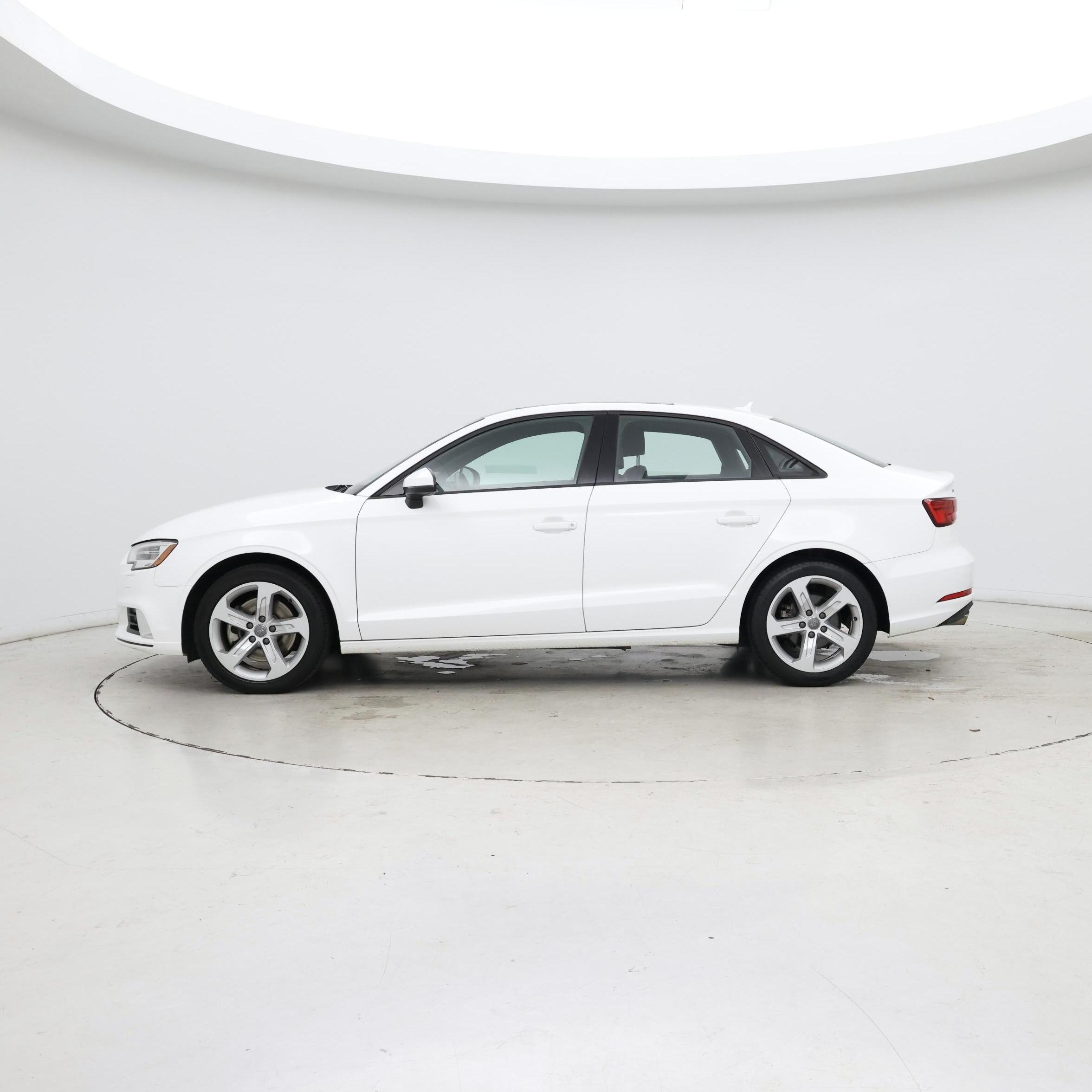 Thumbnail: 2018 Audi A3 - 3