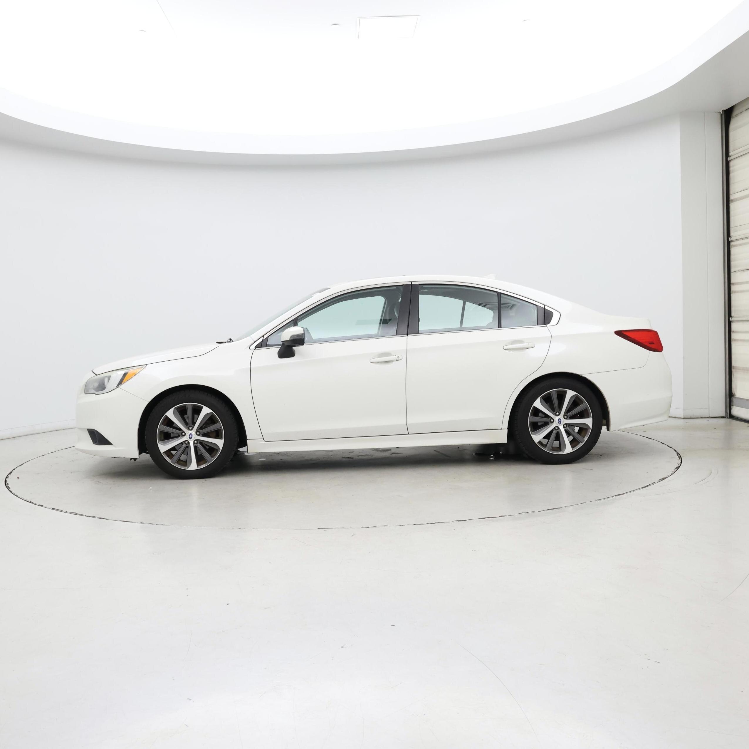 Thumbnail: 2016 Subaru Legacy - 3
