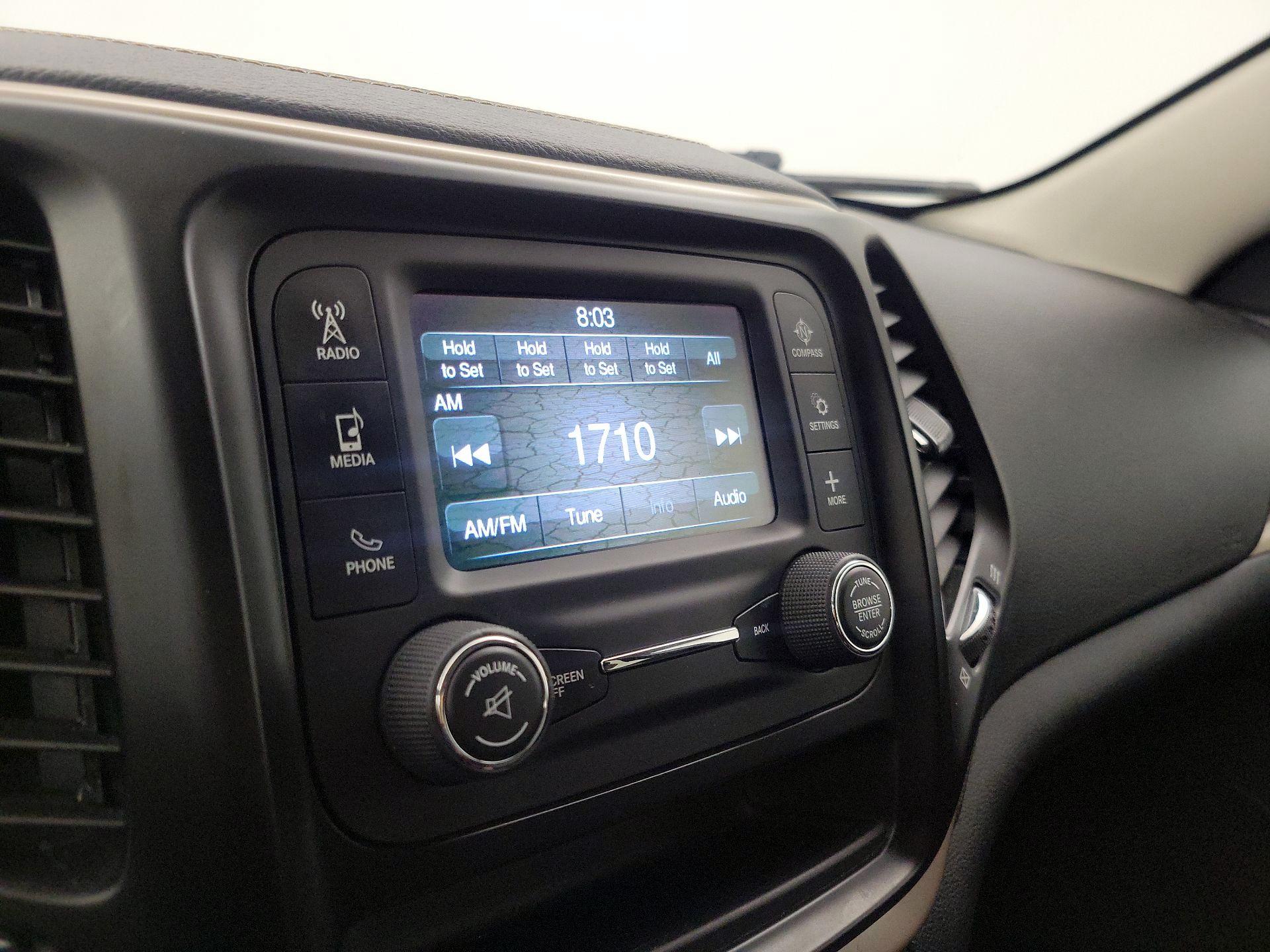 Thumbnail: 2016 Jeep Cherokee - 15