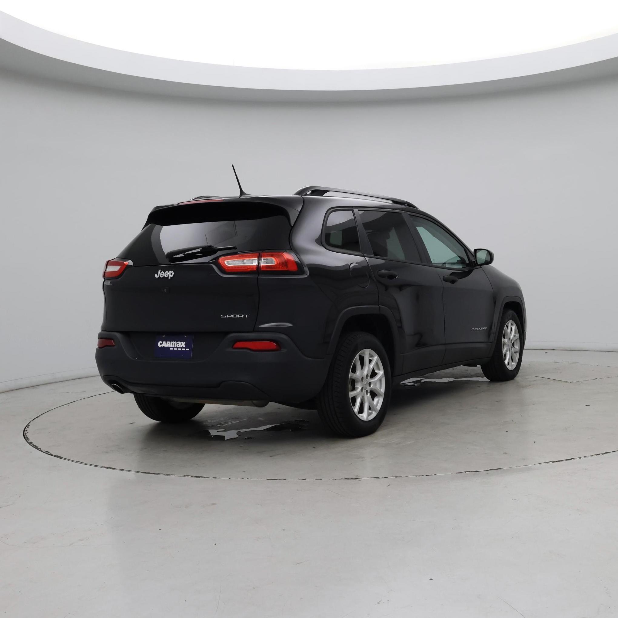 Thumbnail: 2016 Jeep Cherokee - 8