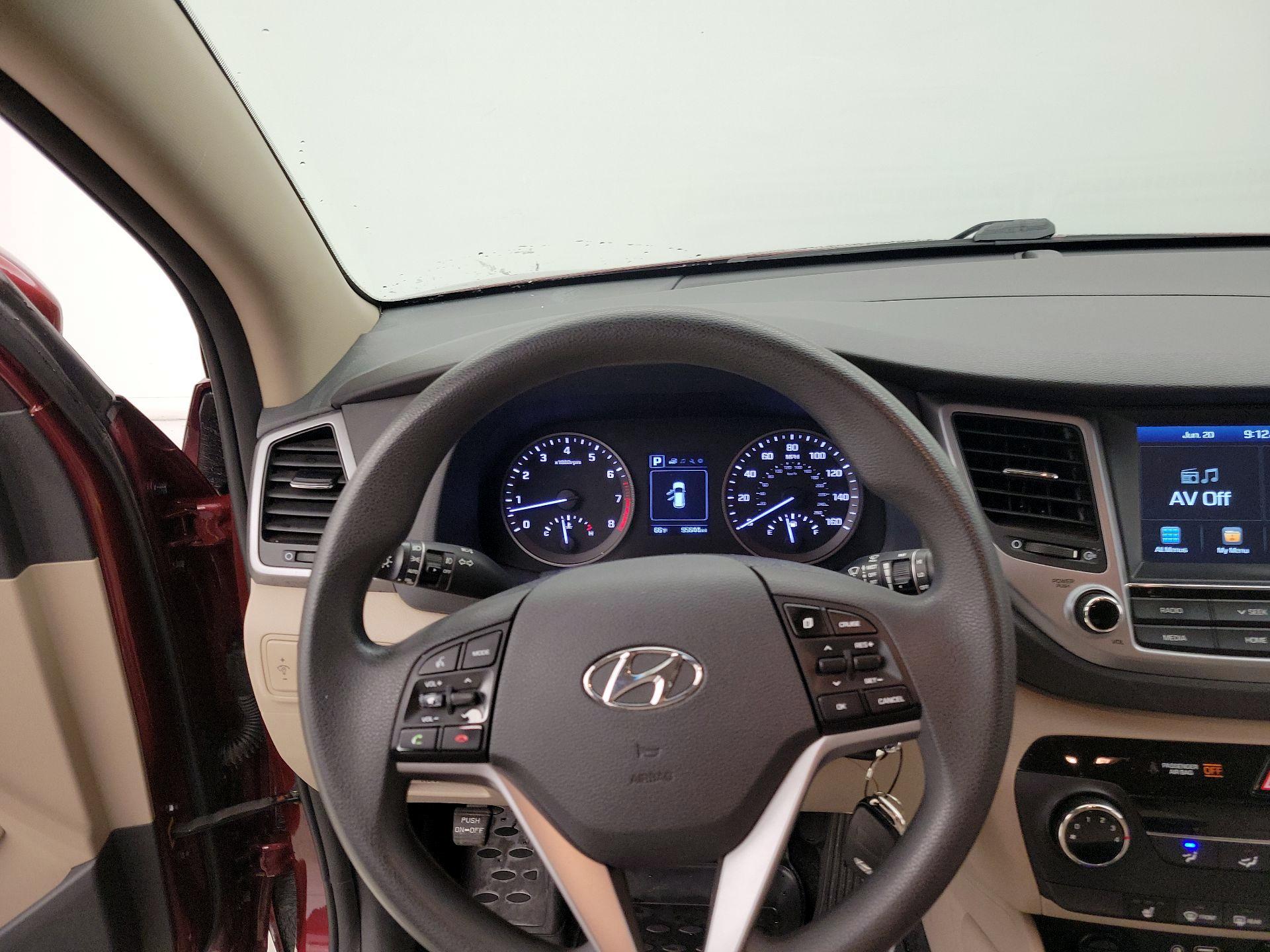 Thumbnail: 2018 Hyundai Tucson - 10
