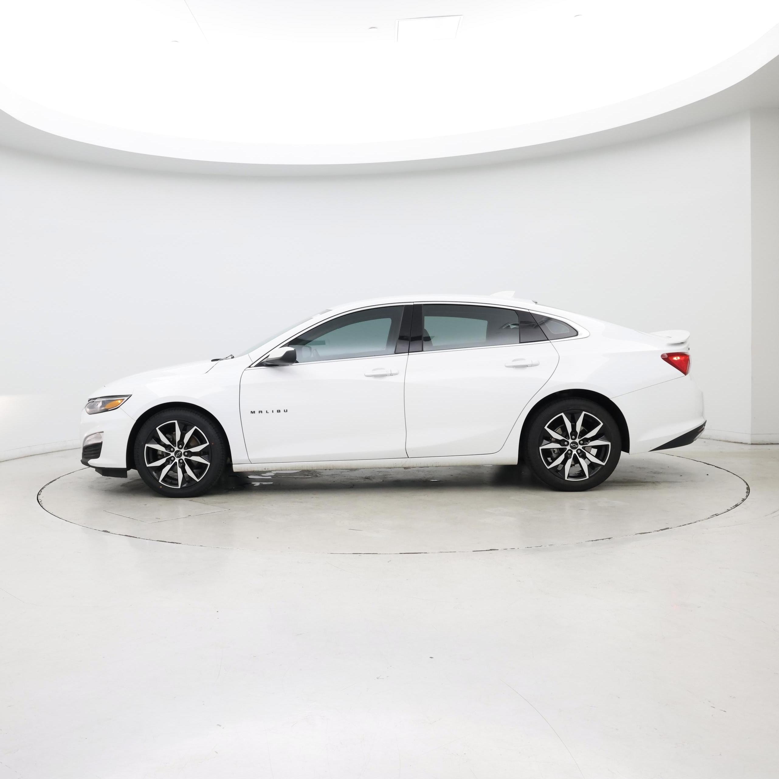 Thumbnail: 2023 Chevrolet Malibu - 3