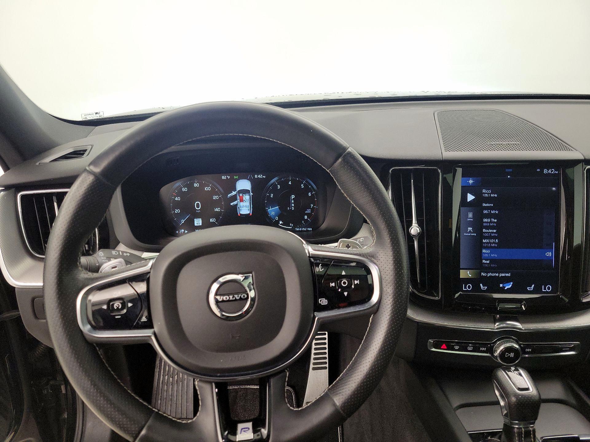 Thumbnail: 2019 Volvo XC60 - 10