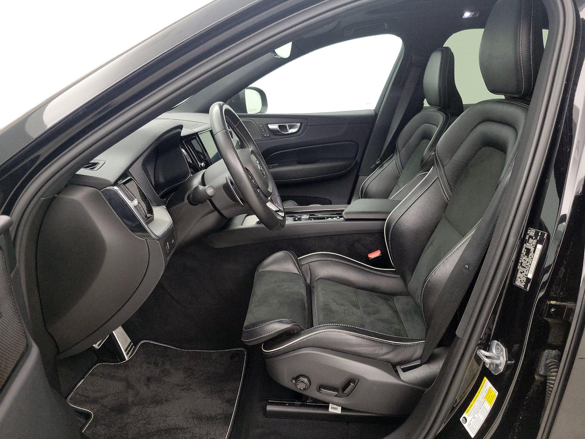 Thumbnail: 2019 Volvo XC60 - 11
