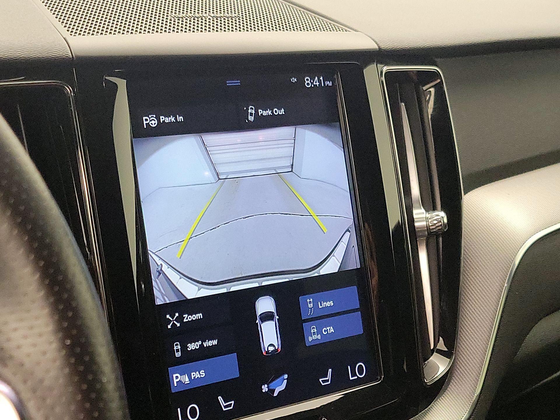 Thumbnail: 2019 Volvo XC60 - 14