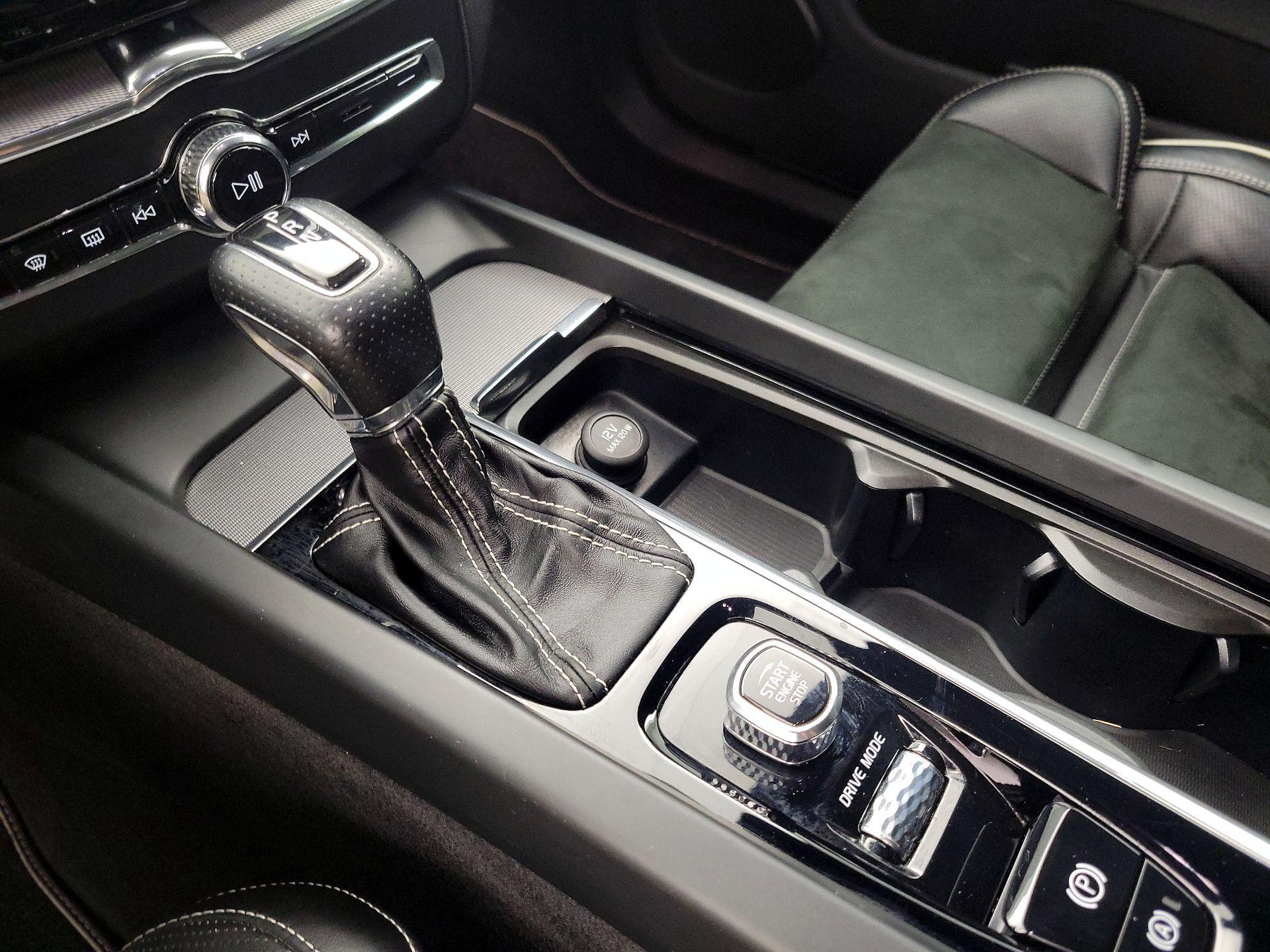 Thumbnail: 2019 Volvo XC60 - 17