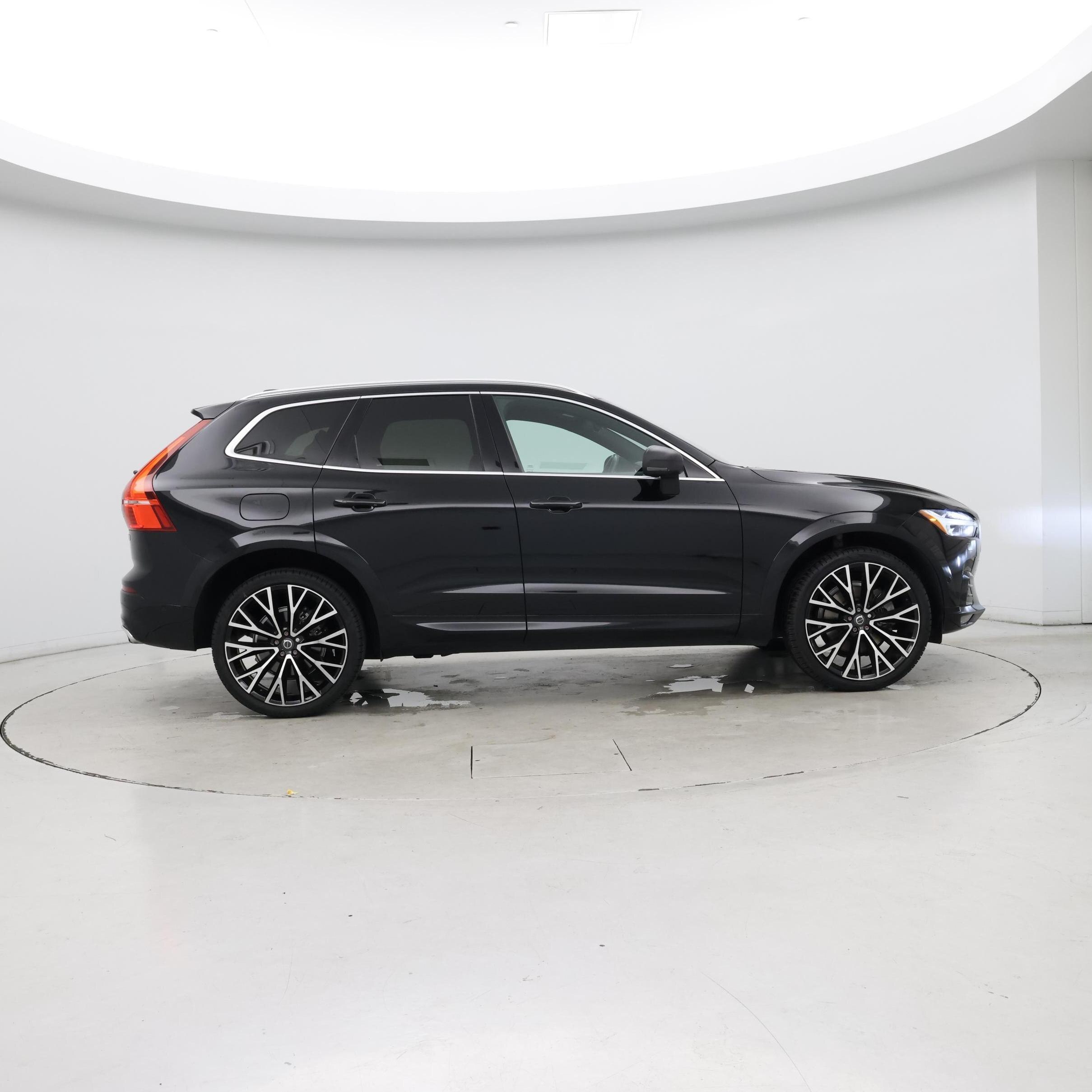 Thumbnail: 2019 Volvo XC60 - 7