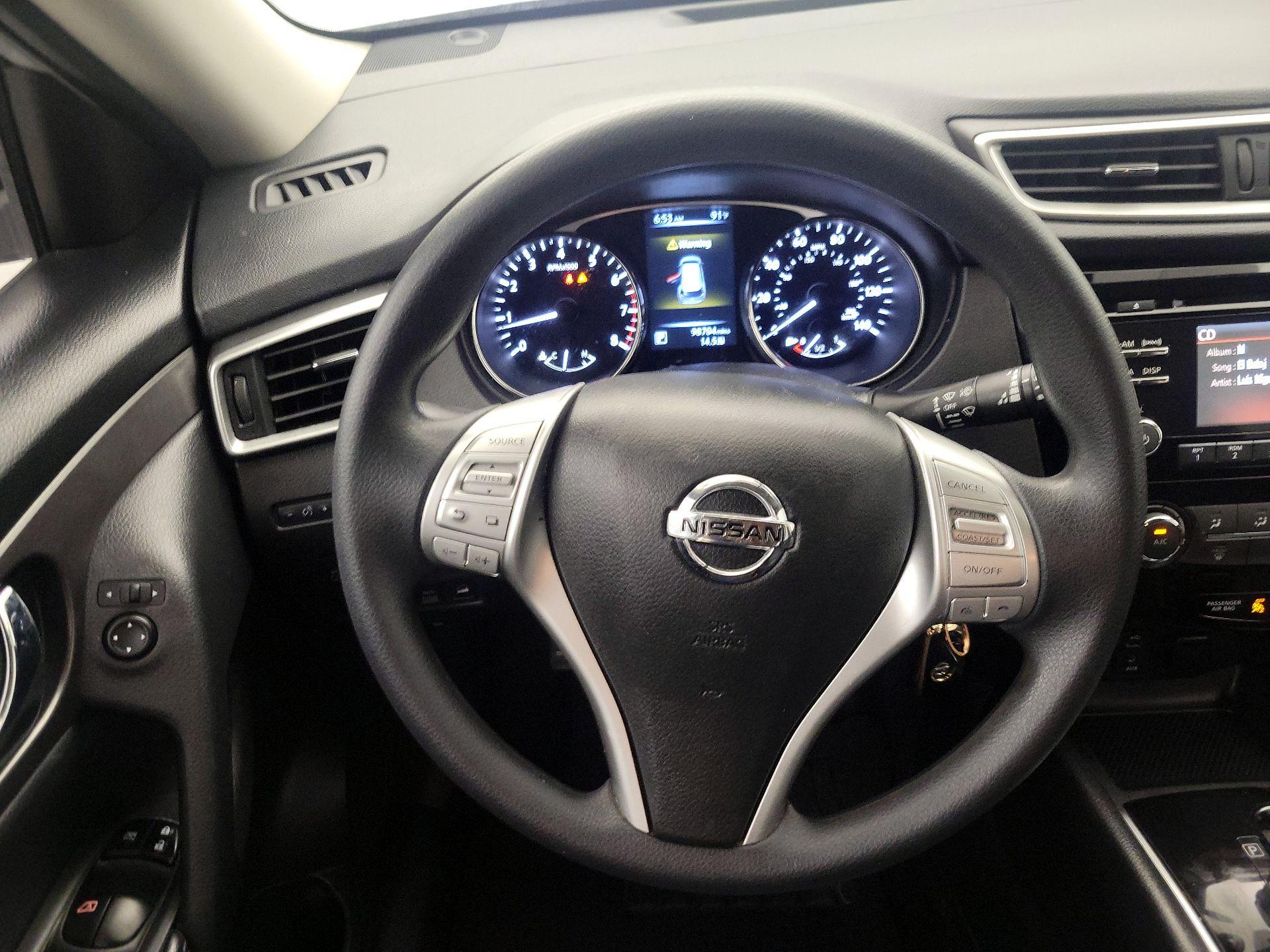 Thumbnail: 2016 Nissan Rogue - 10