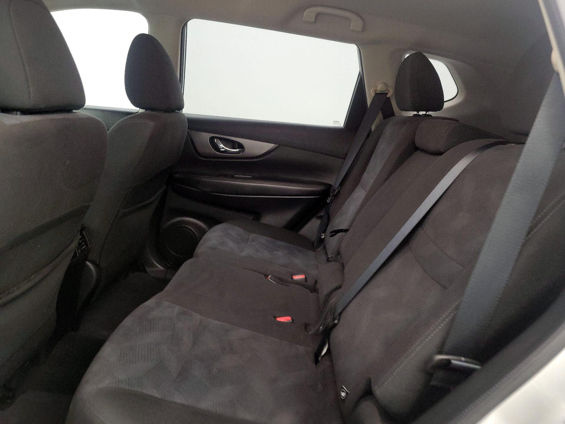 Thumbnail: 2016 Nissan Rogue - 19