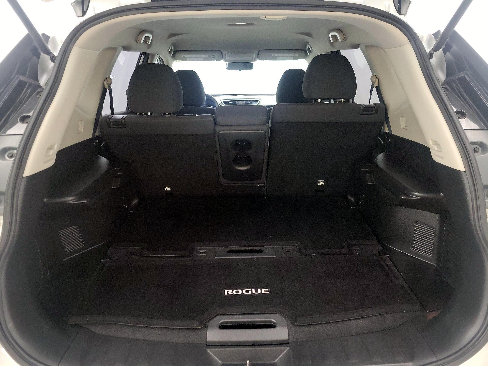 Thumbnail: 2016 Nissan Rogue - 20