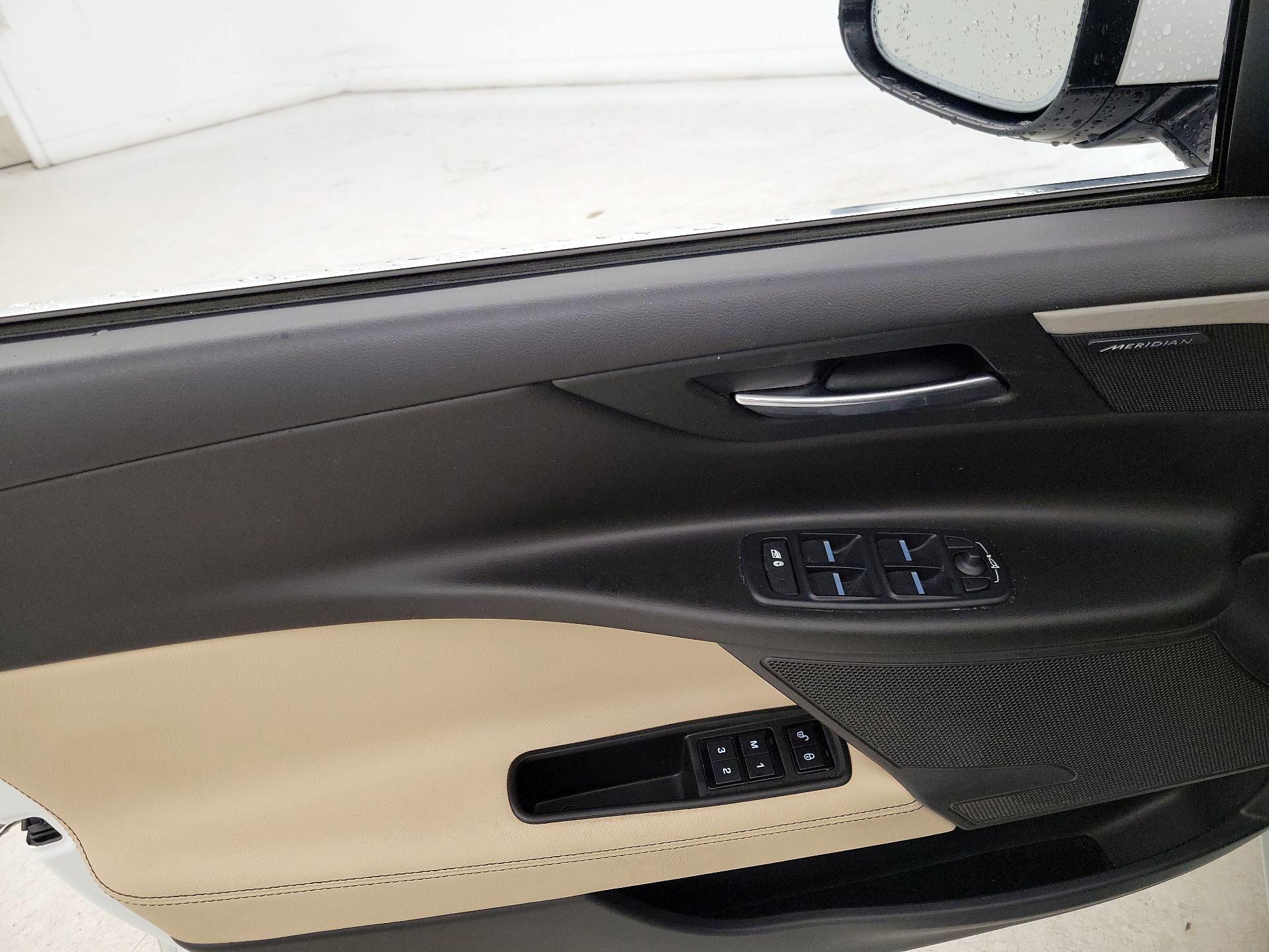 Thumbnail: 2019 Jaguar XE - 12