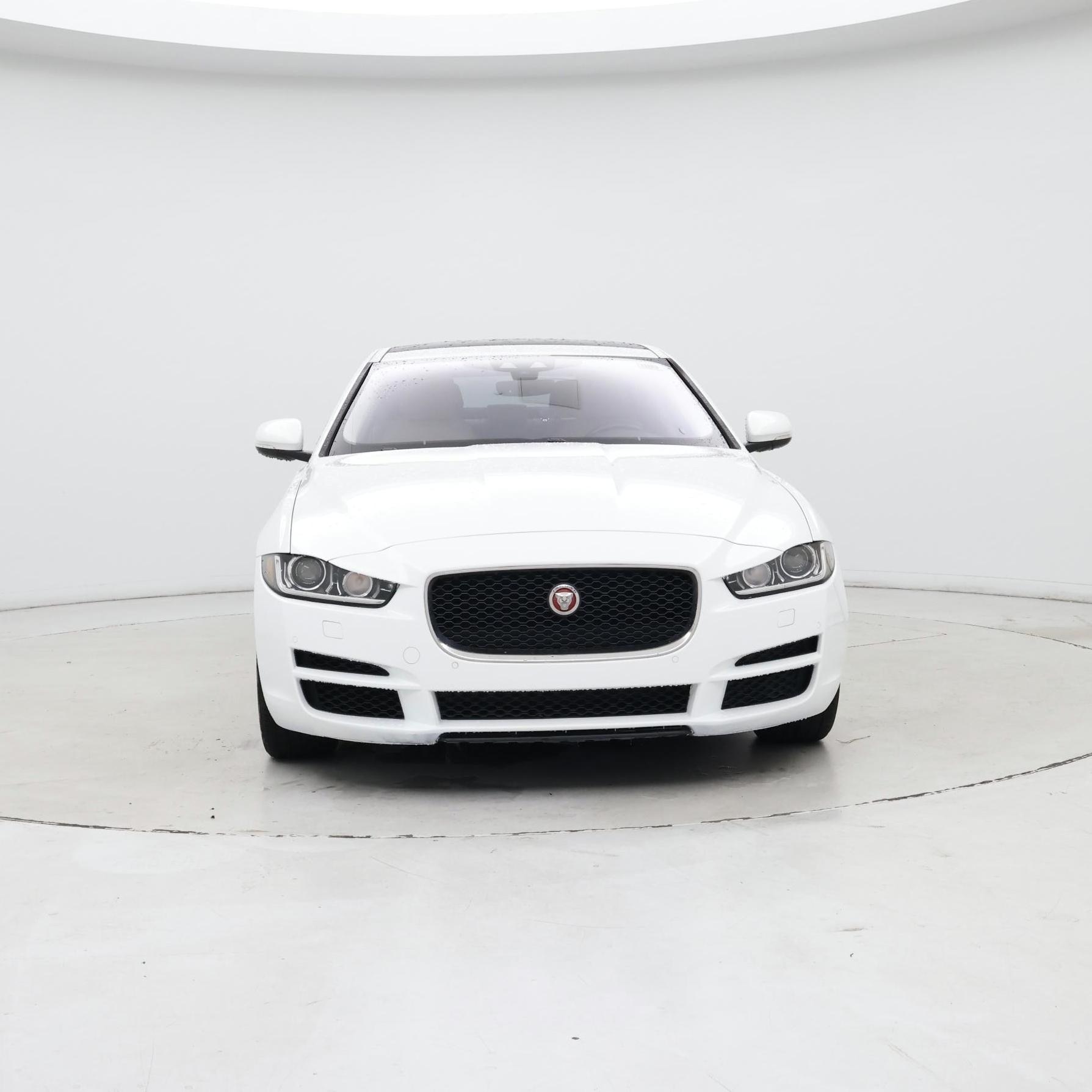 Thumbnail: 2019 Jaguar XE - 5