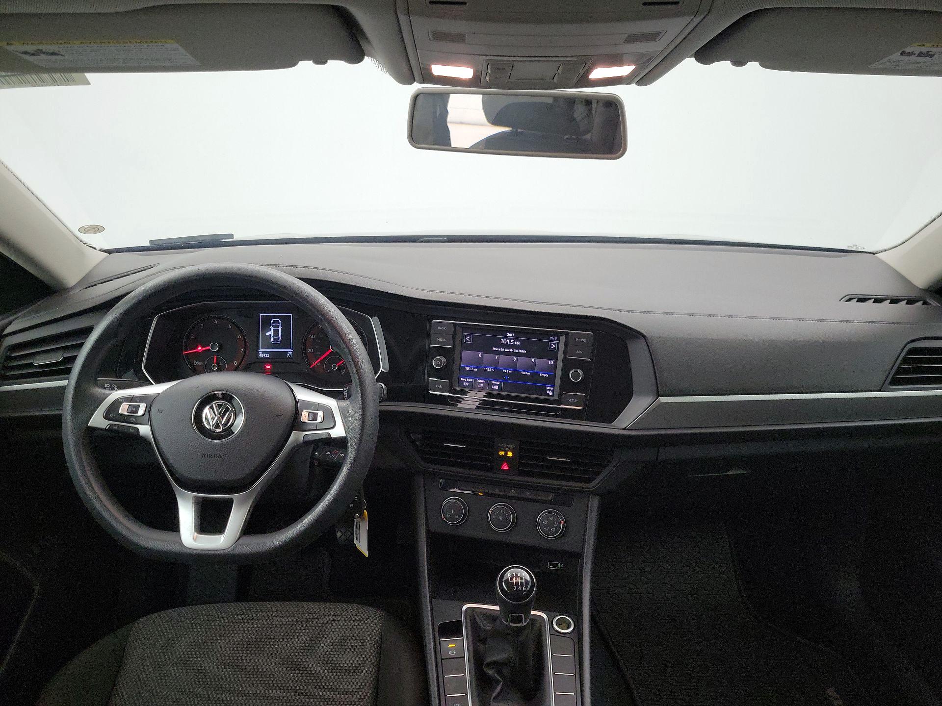 Thumbnail: 2019 Volkswagen Jetta - 9