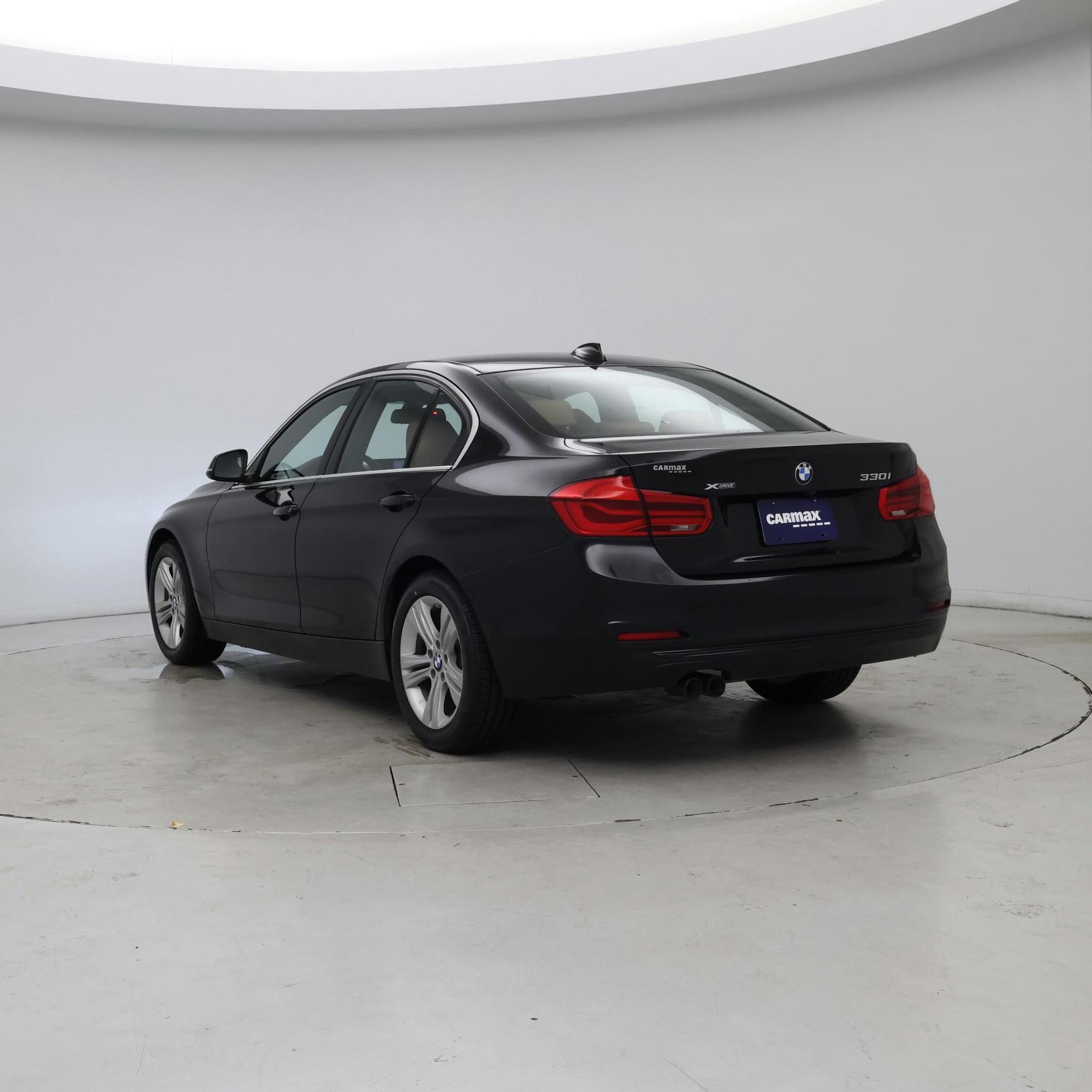 Thumbnail: 2018 BMW 3 Series - 2