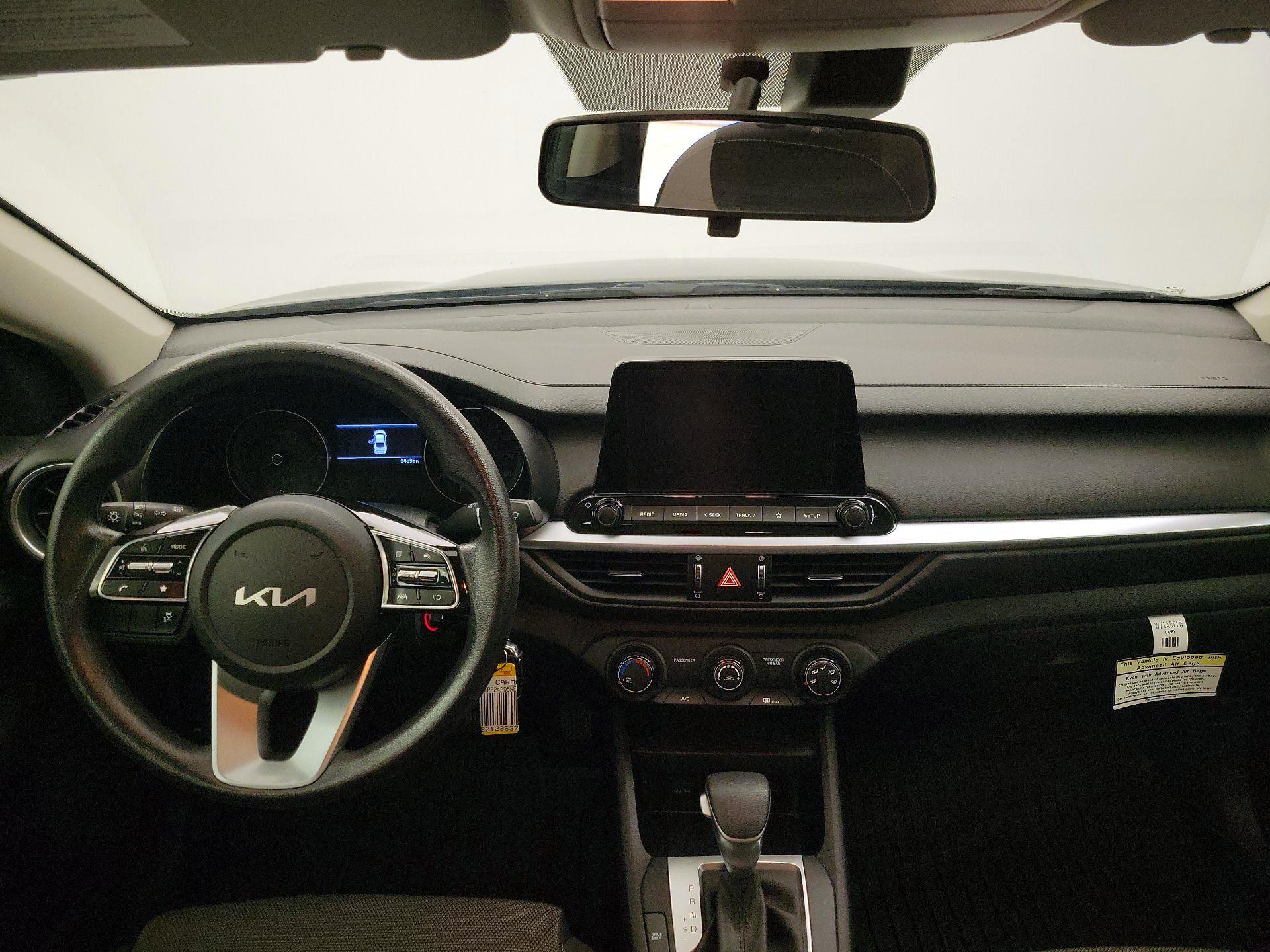 Thumbnail: 2022 Kia Forte - 9