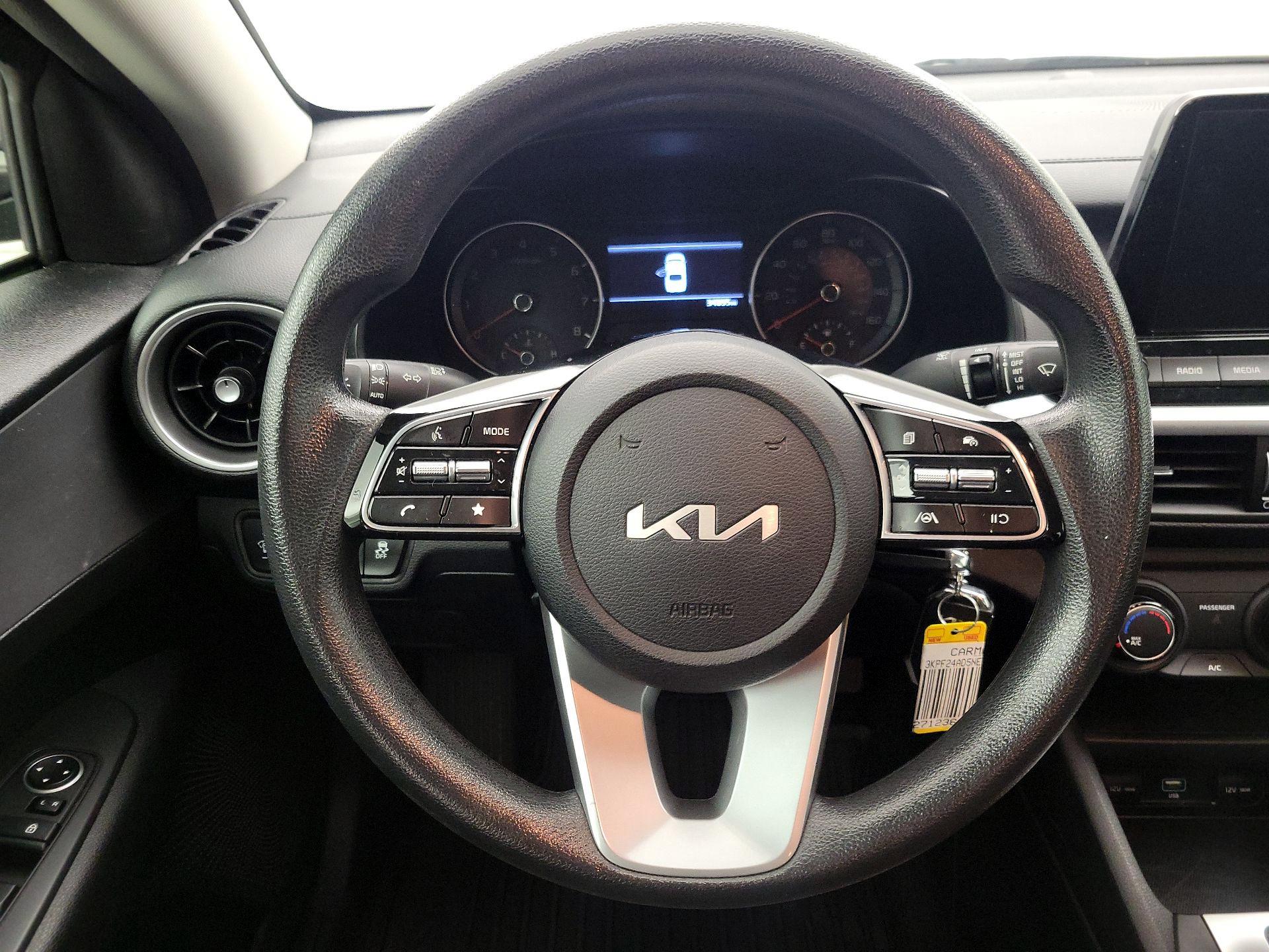 Thumbnail: 2022 Kia Forte - 10