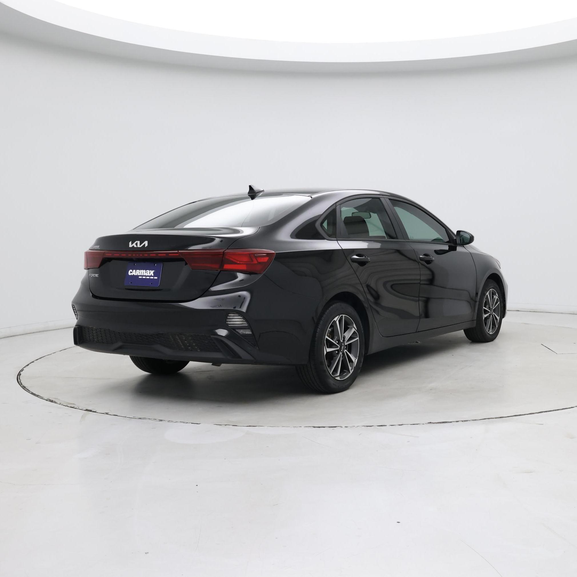 Thumbnail: 2022 Kia Forte - 8