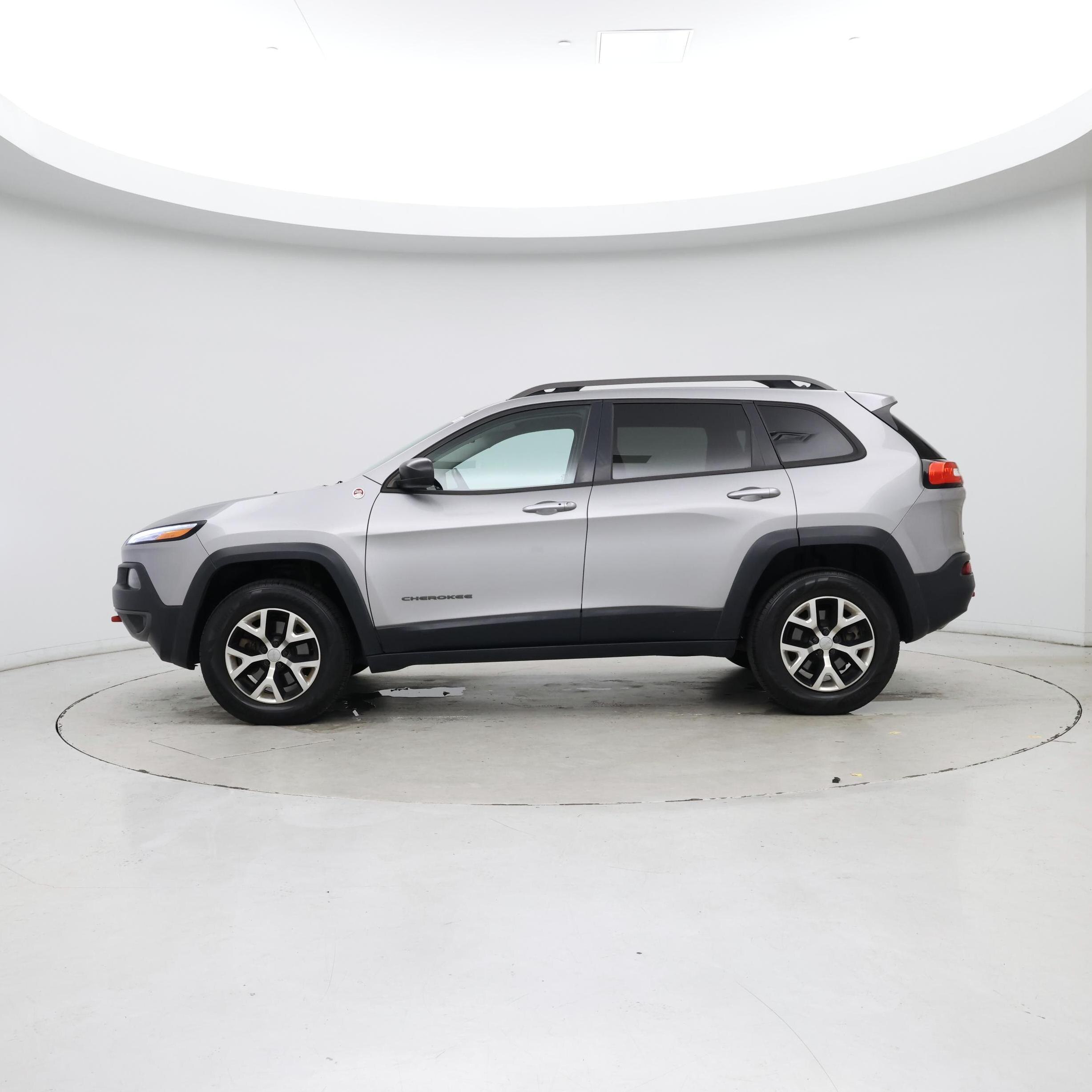 Thumbnail: 2015 Jeep Cherokee - 3