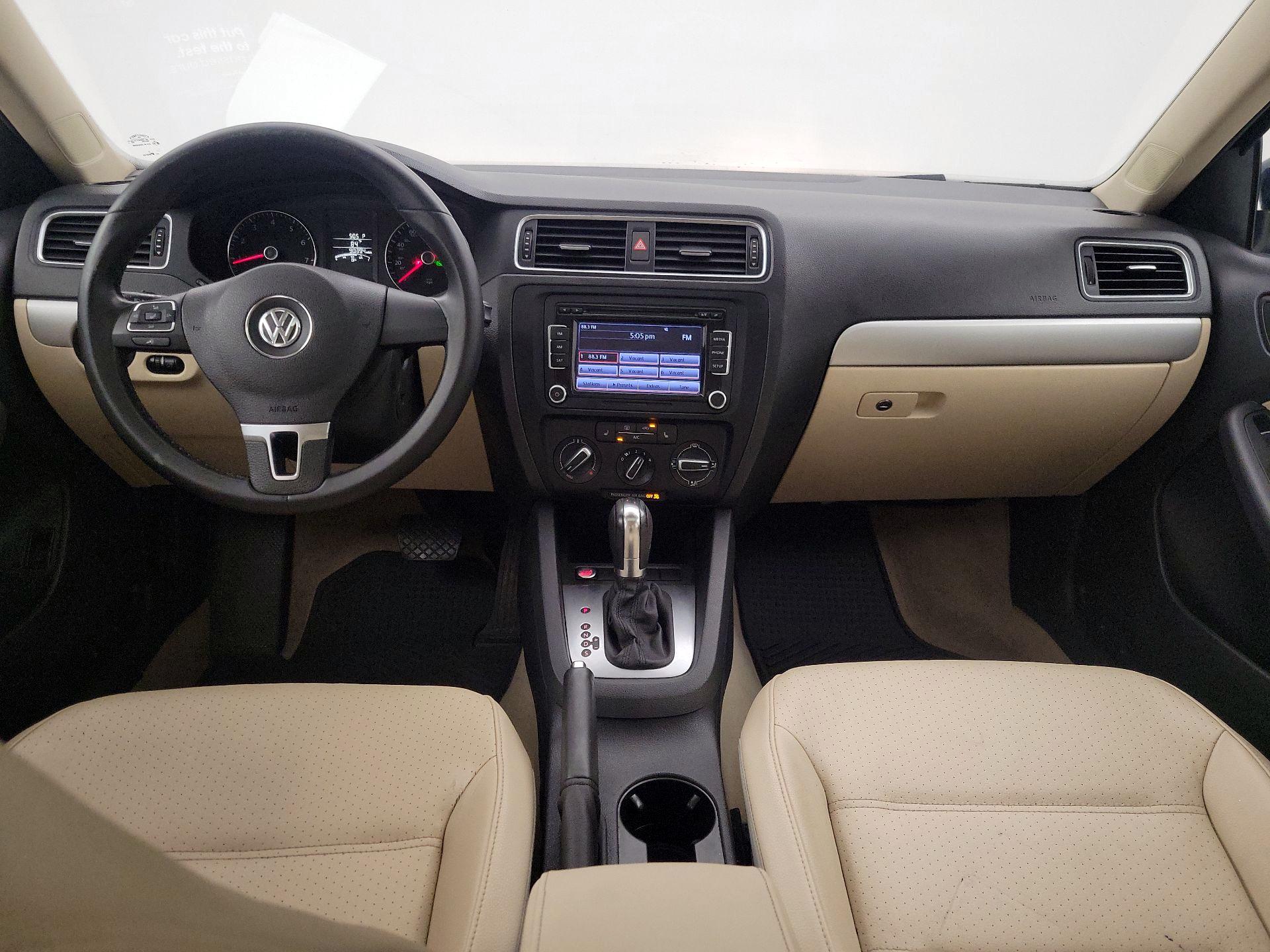 Thumbnail: 2014 Volkswagen Jetta - 9
