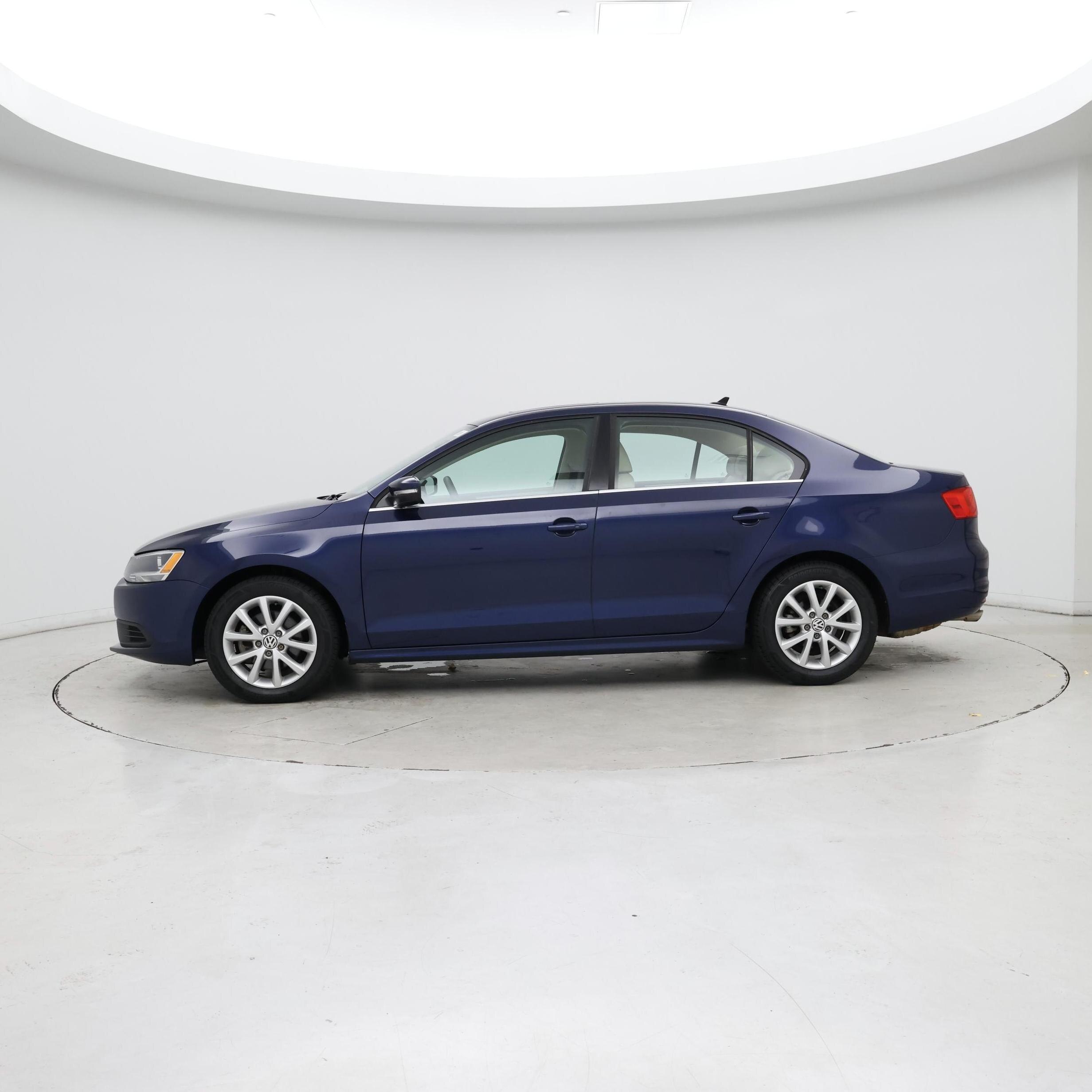 Thumbnail: 2014 Volkswagen Jetta - 3