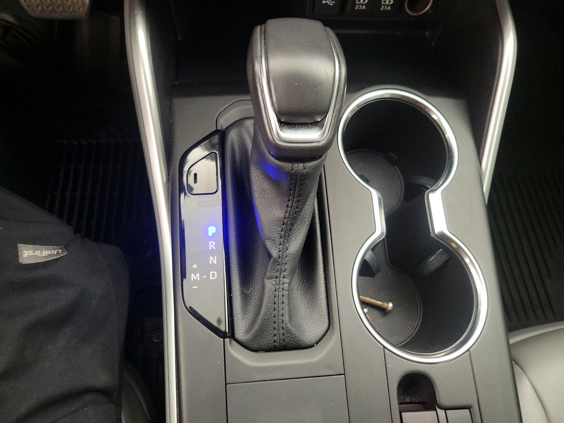 Thumbnail: 2021 Toyota Highlander - 17