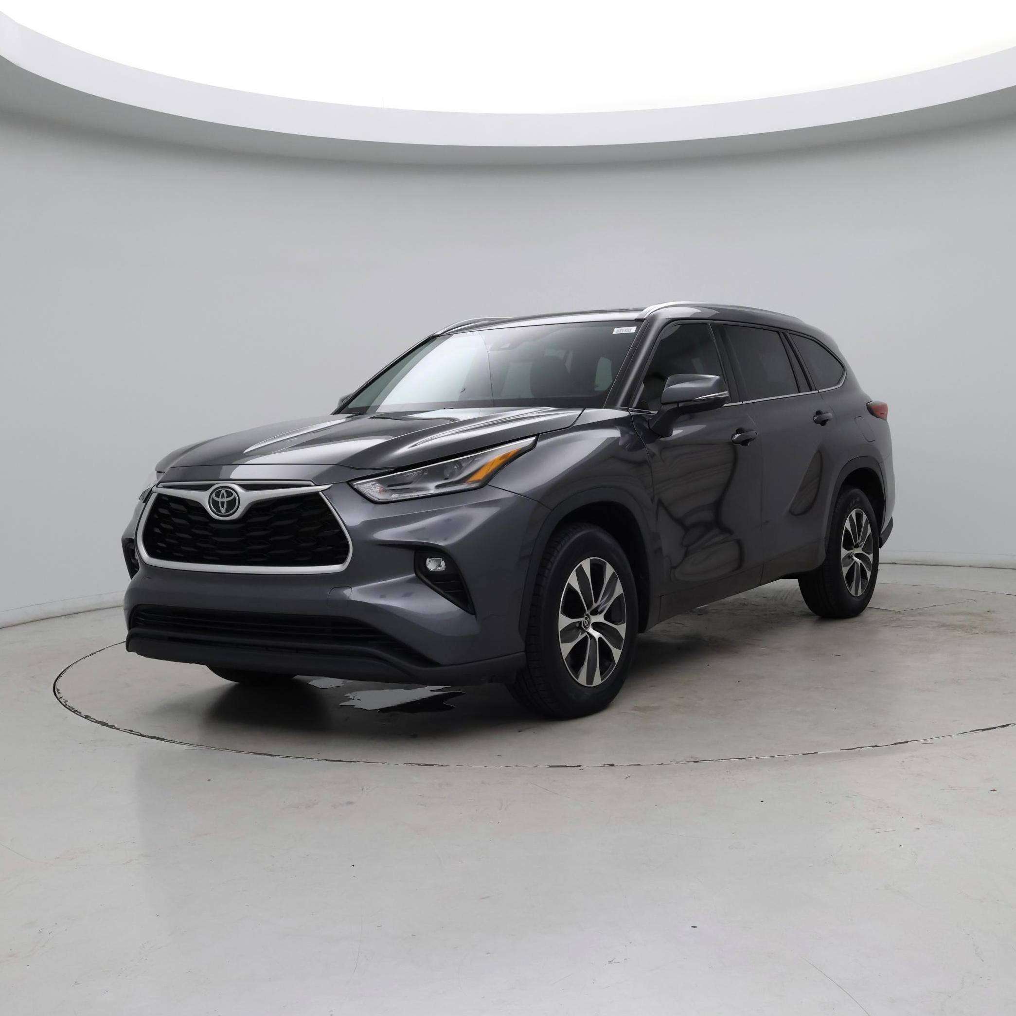 Thumbnail: 2021 Toyota Highlander - 4