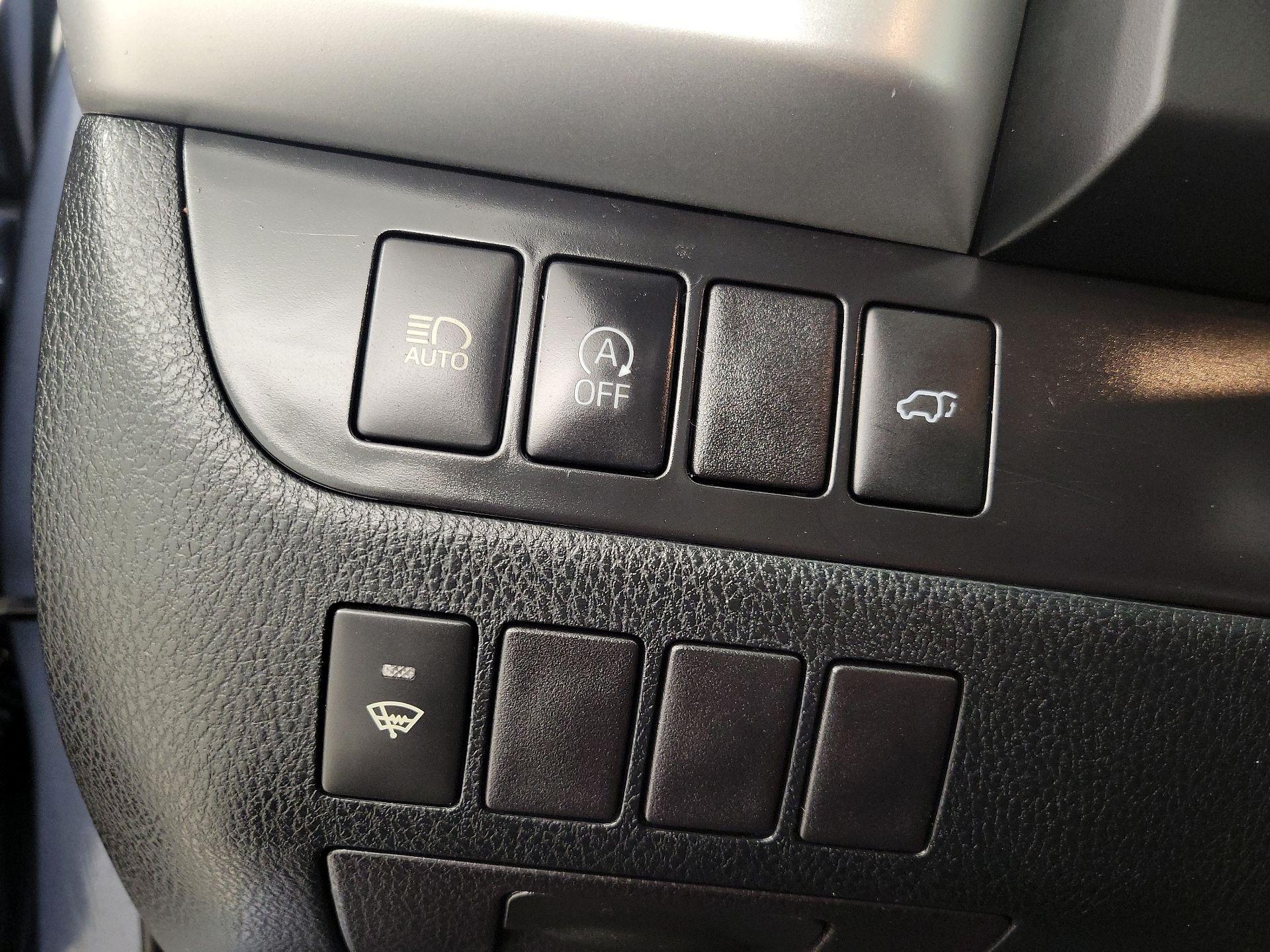 Thumbnail: 2018 Toyota Highlander - 13