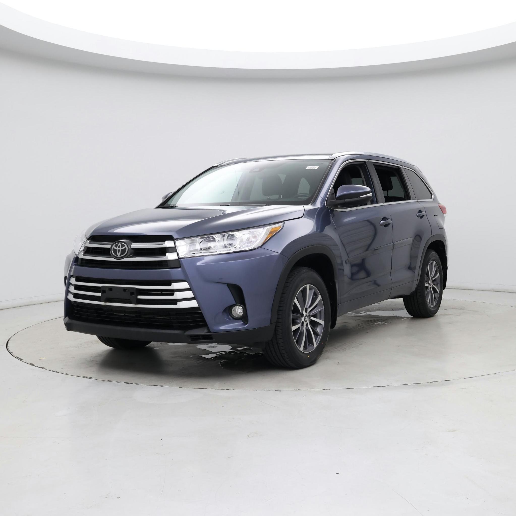 Thumbnail: 2018 Toyota Highlander - 4