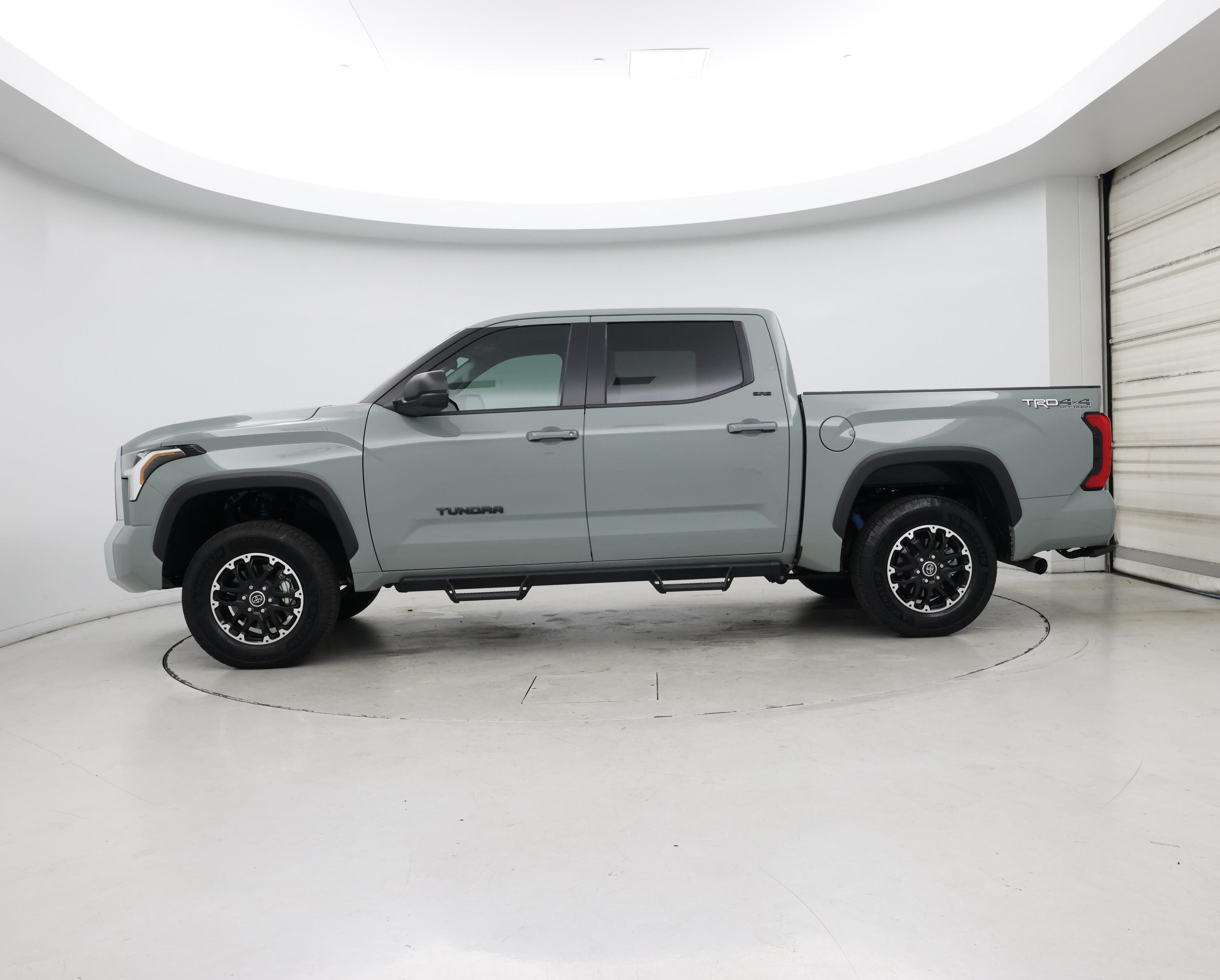Thumbnail: 2024 Toyota Tundra - 3