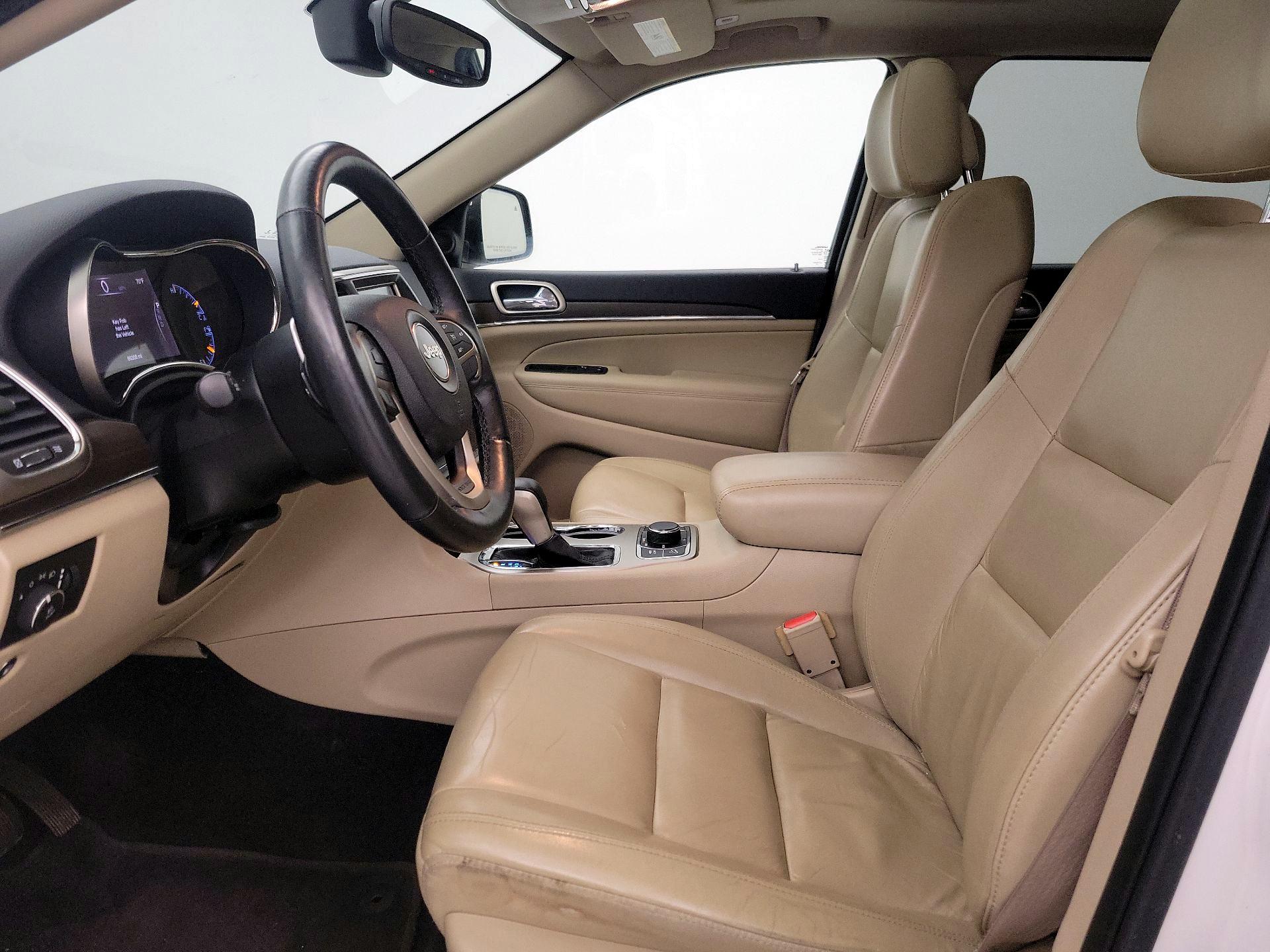Thumbnail: 2017 Jeep Grand Cherokee - 11