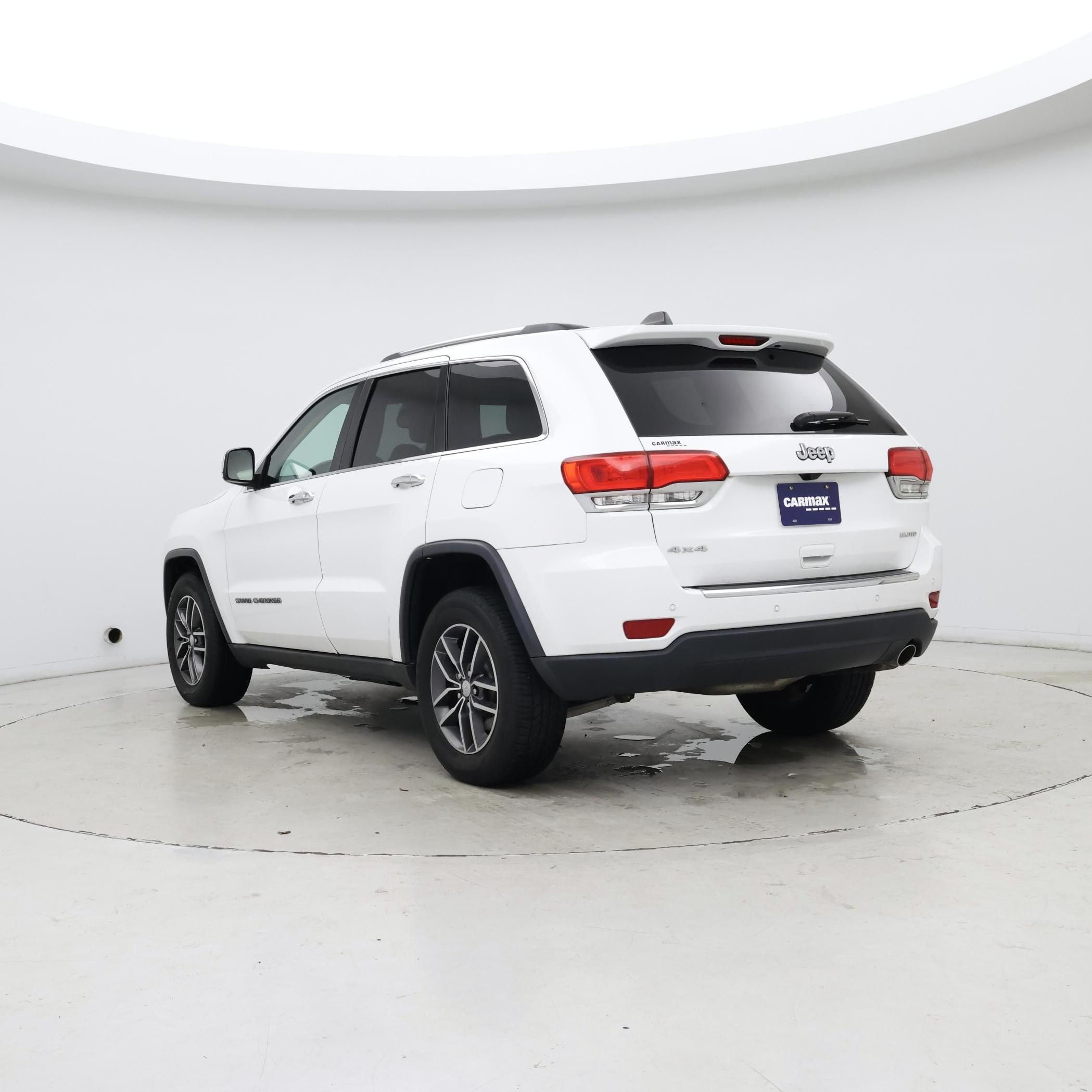 Thumbnail: 2017 Jeep Grand Cherokee - 2