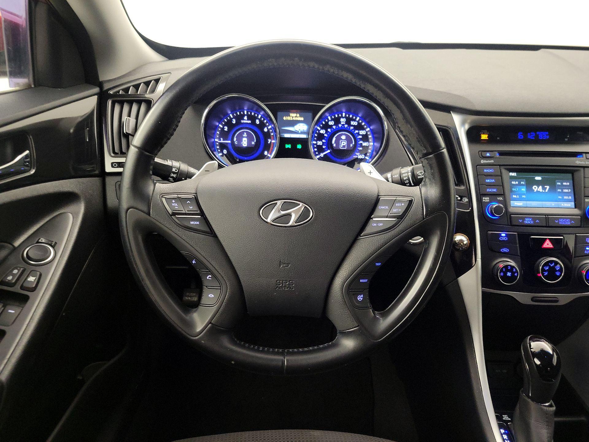 Thumbnail: 2014 Hyundai Sonata - 10
