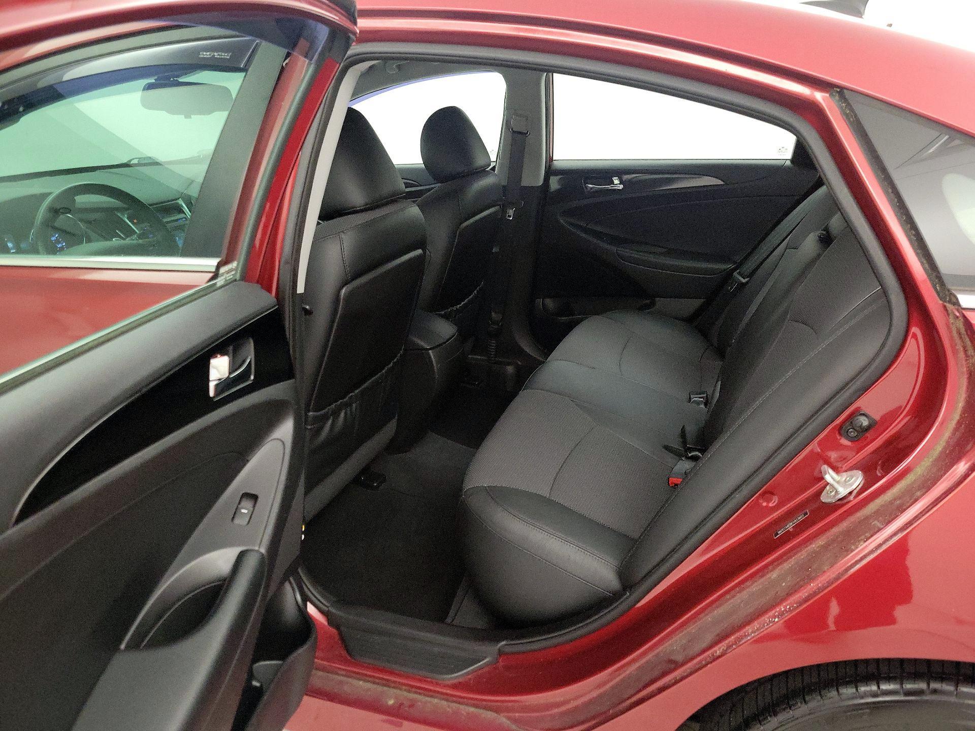 Thumbnail: 2014 Hyundai Sonata - 19