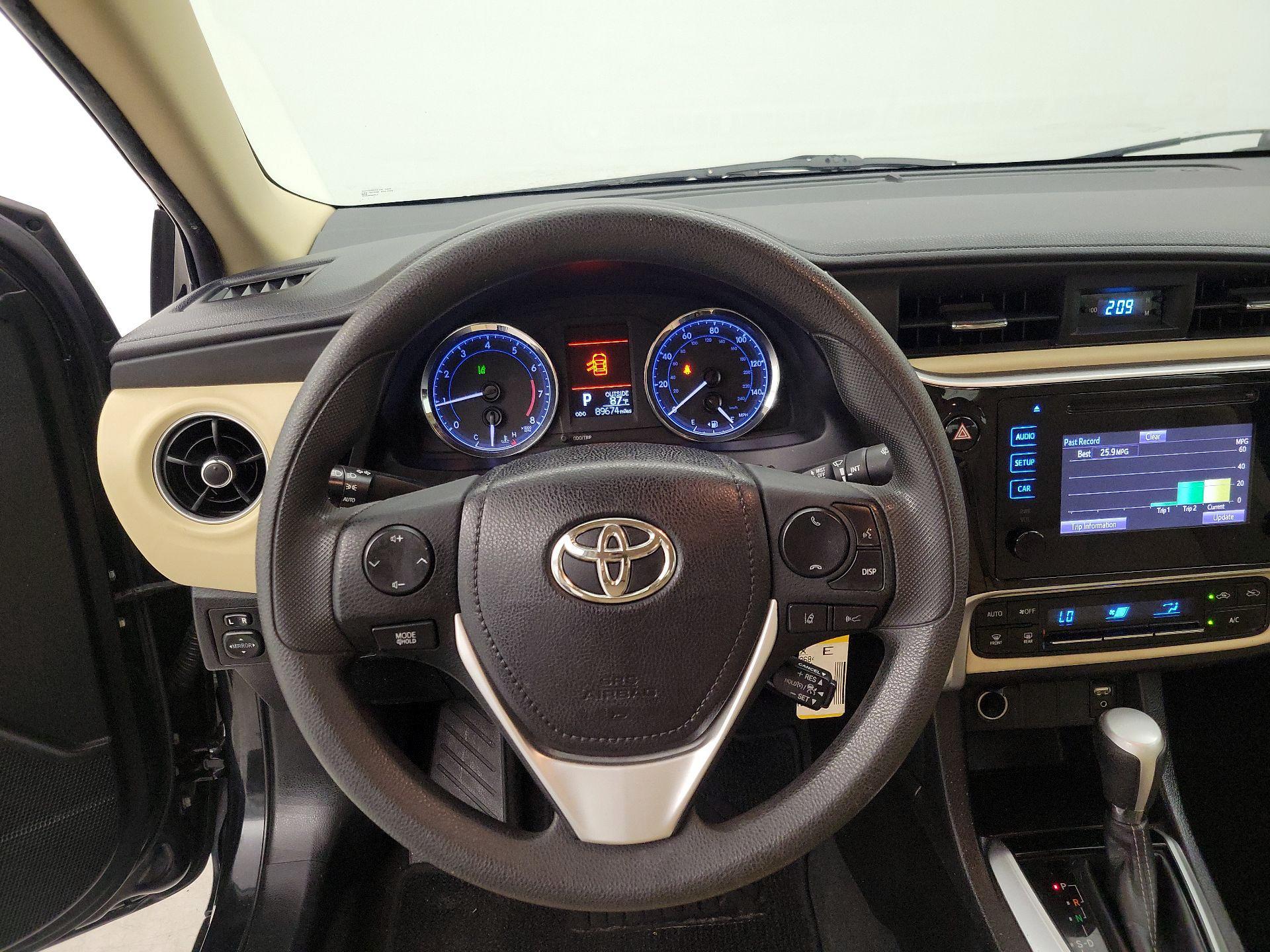 Thumbnail: 2019 Toyota Corolla - 10