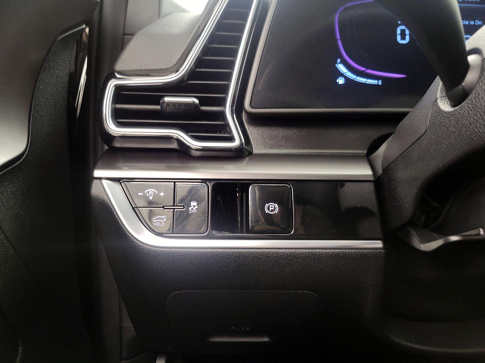 Thumbnail: 2025 Kia Sportage - 13