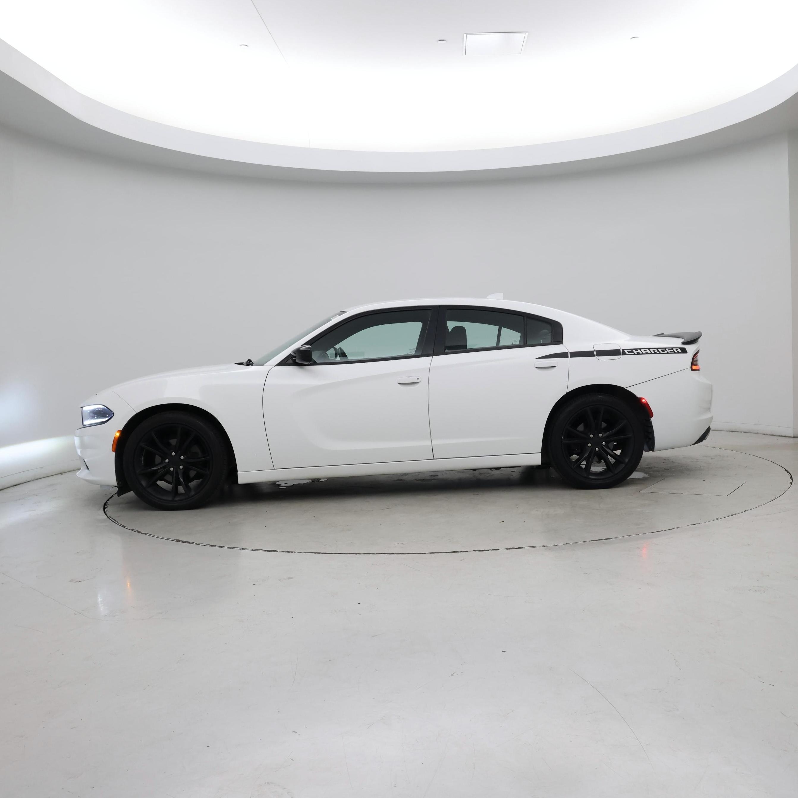 Thumbnail: 2016 Dodge Charger - 3